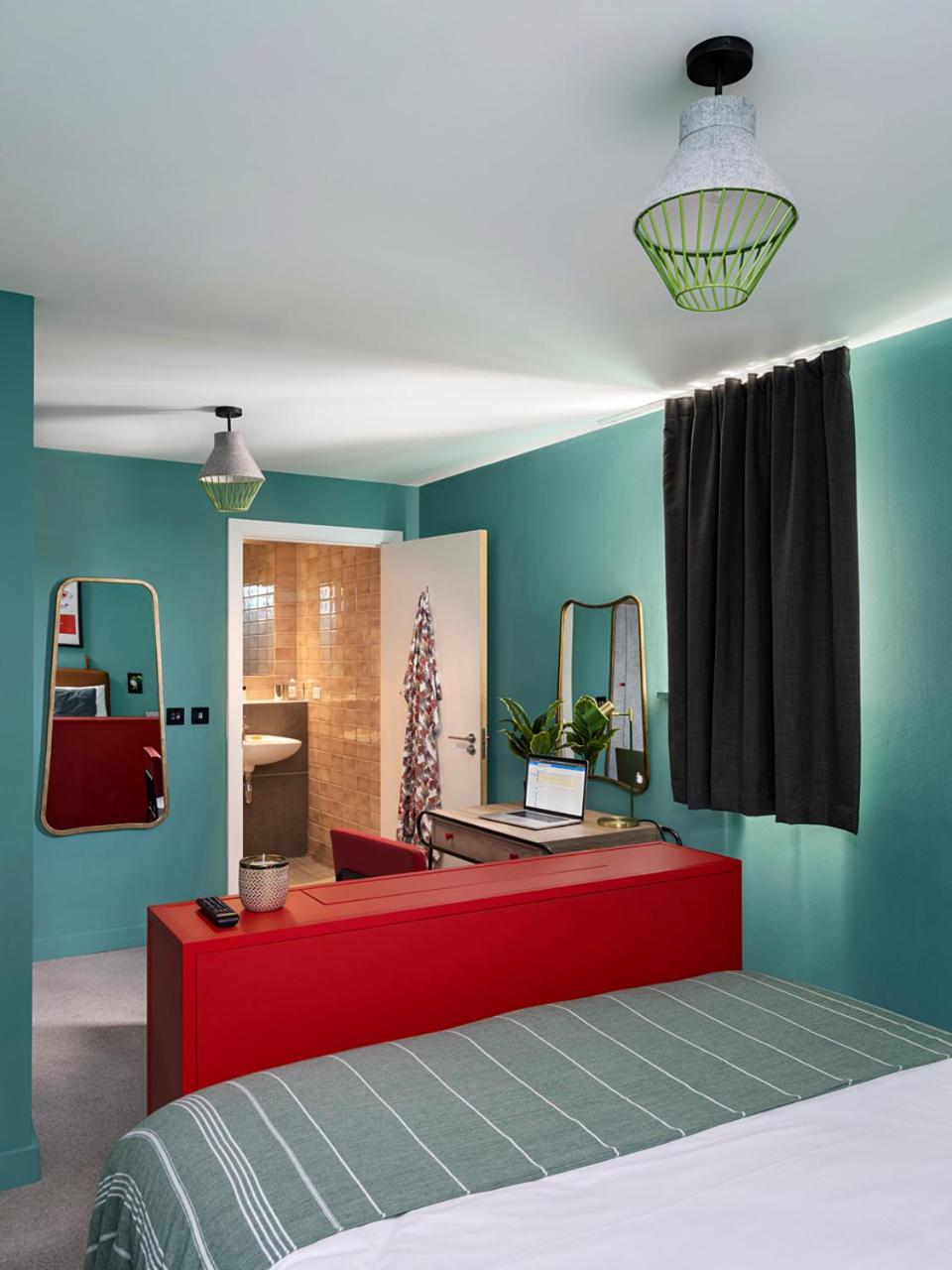 Executive Two Bedroom Suite  - Photo 4