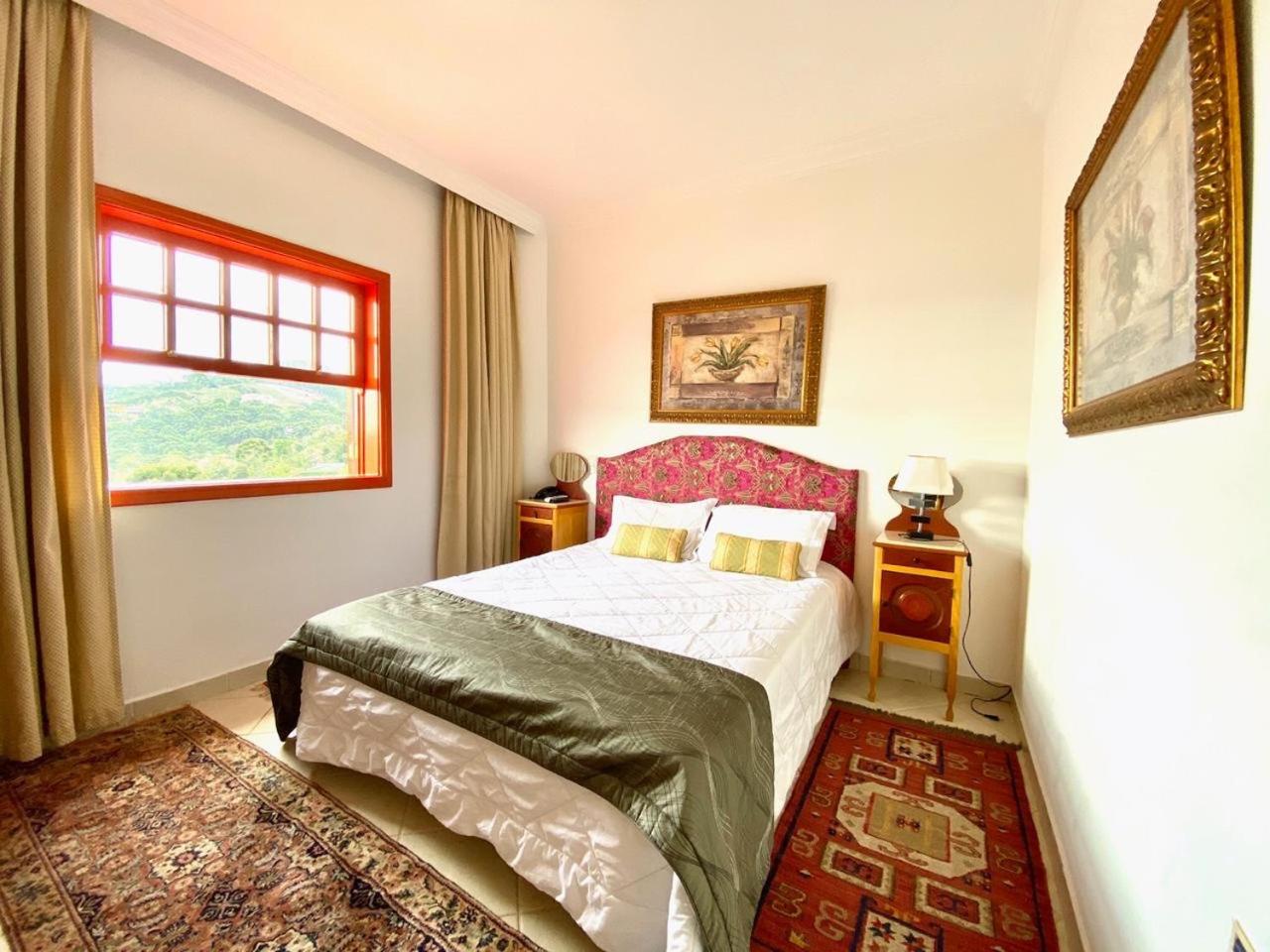 Suite with Mountain View