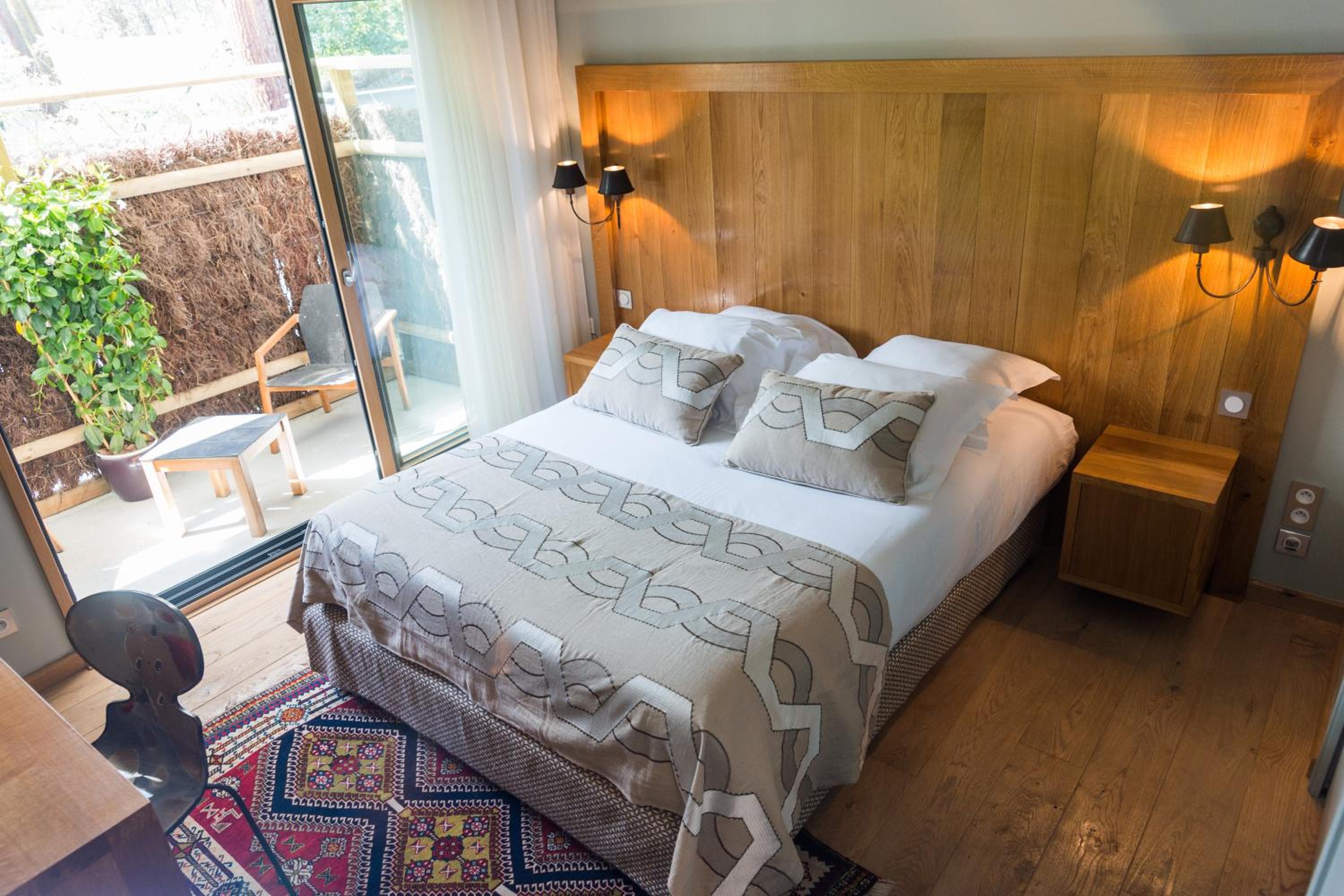 Double Room with Private Balcony photo 3