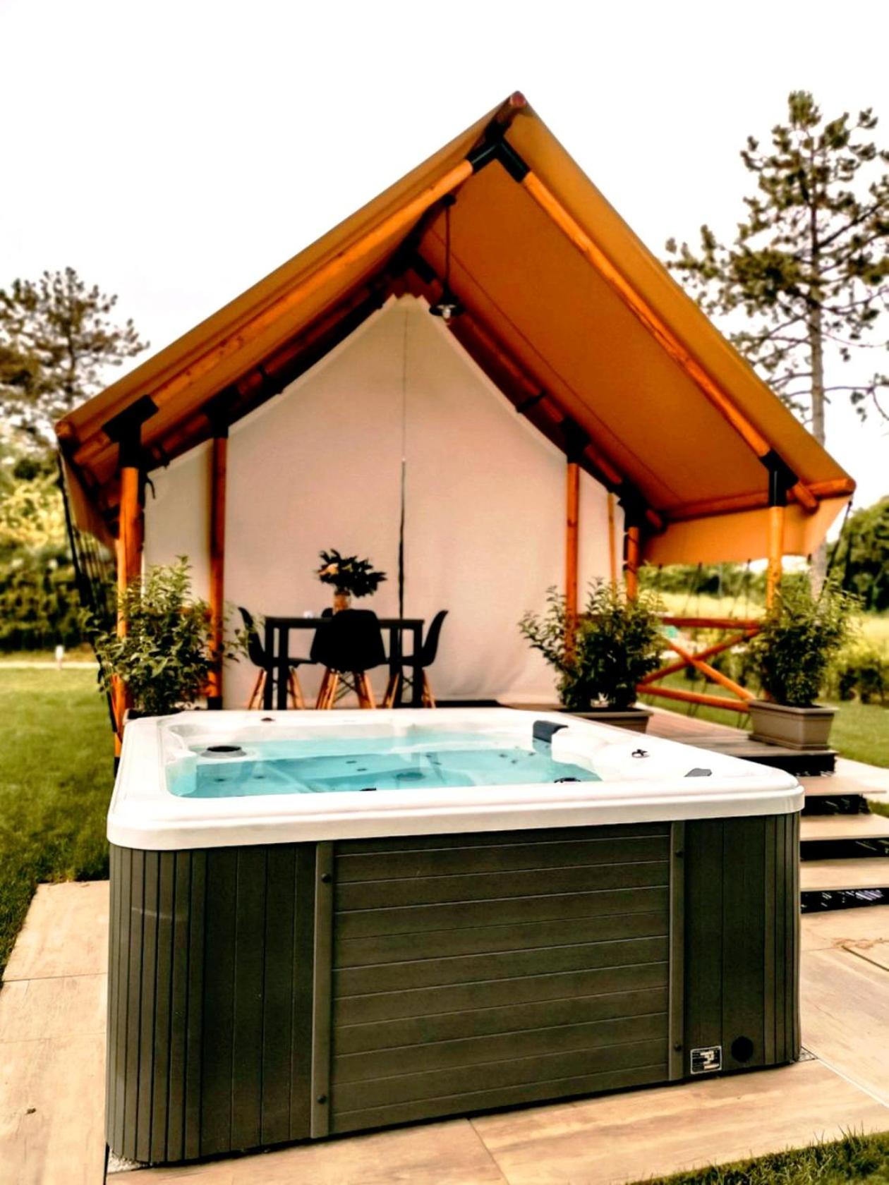 Glamping Tent with Panoramic Bubble  - Photo 11
