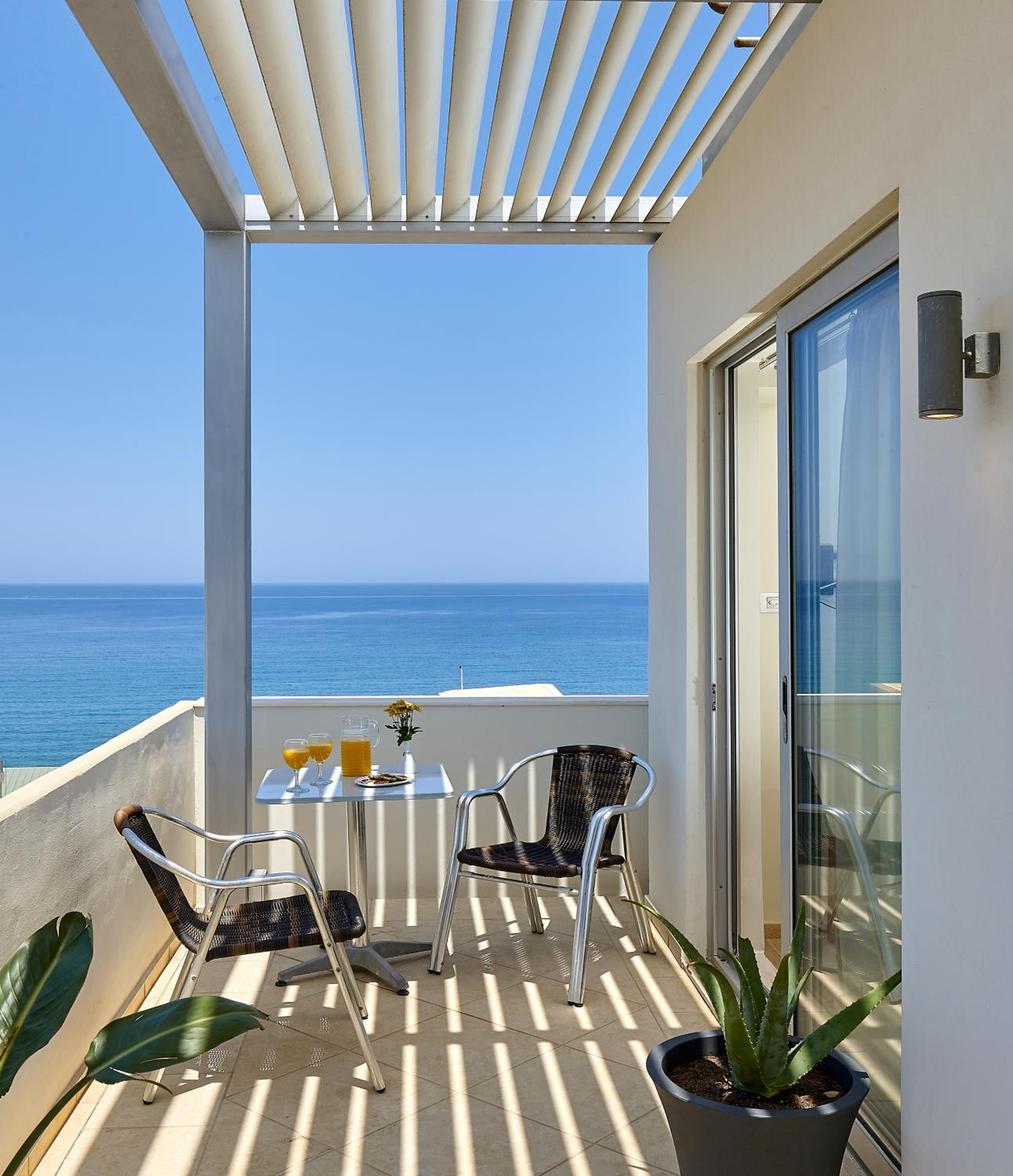 Executive Suite with Sea View - Photo 8