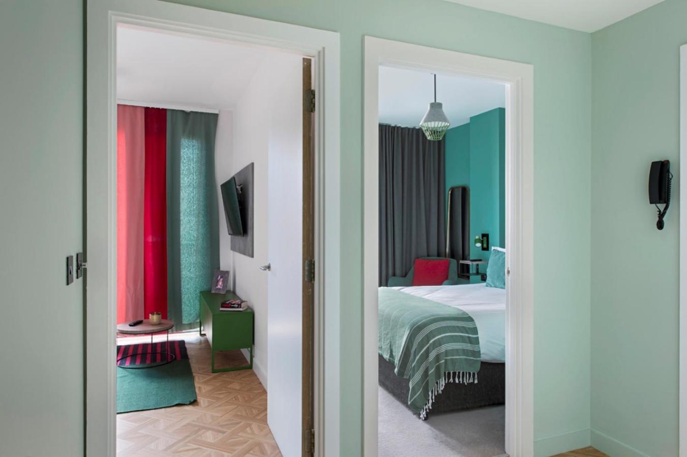 Two Bedroom Suite - Photo 22