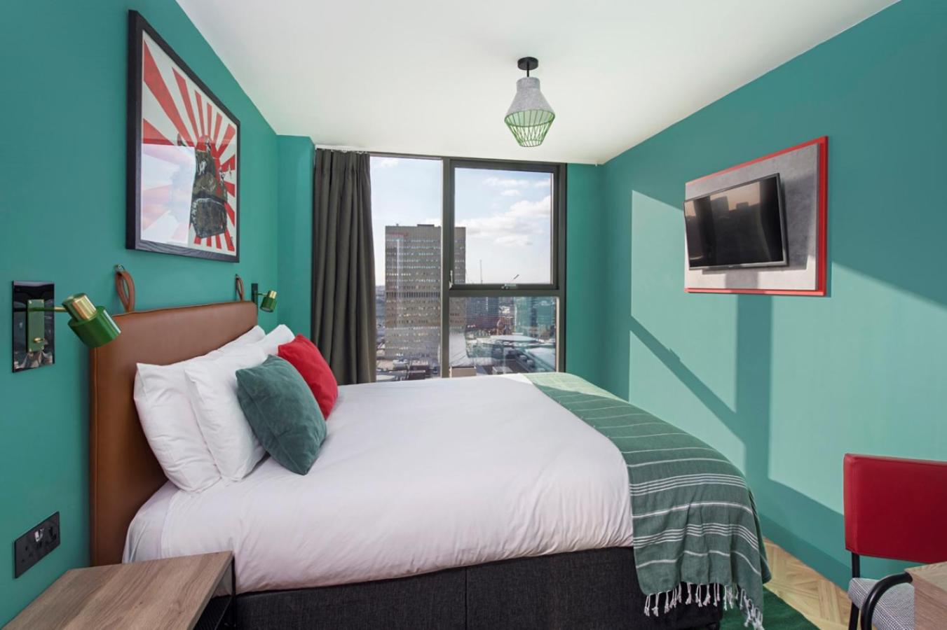 Executive One Bedroom Suite - Photo 4