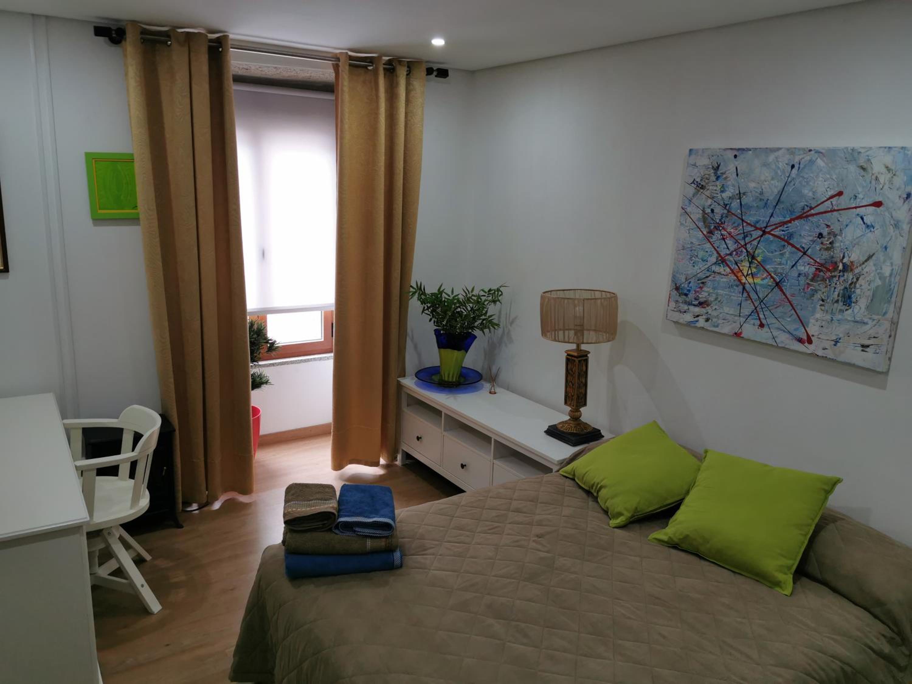 Four-Bedroom House - Photo 16