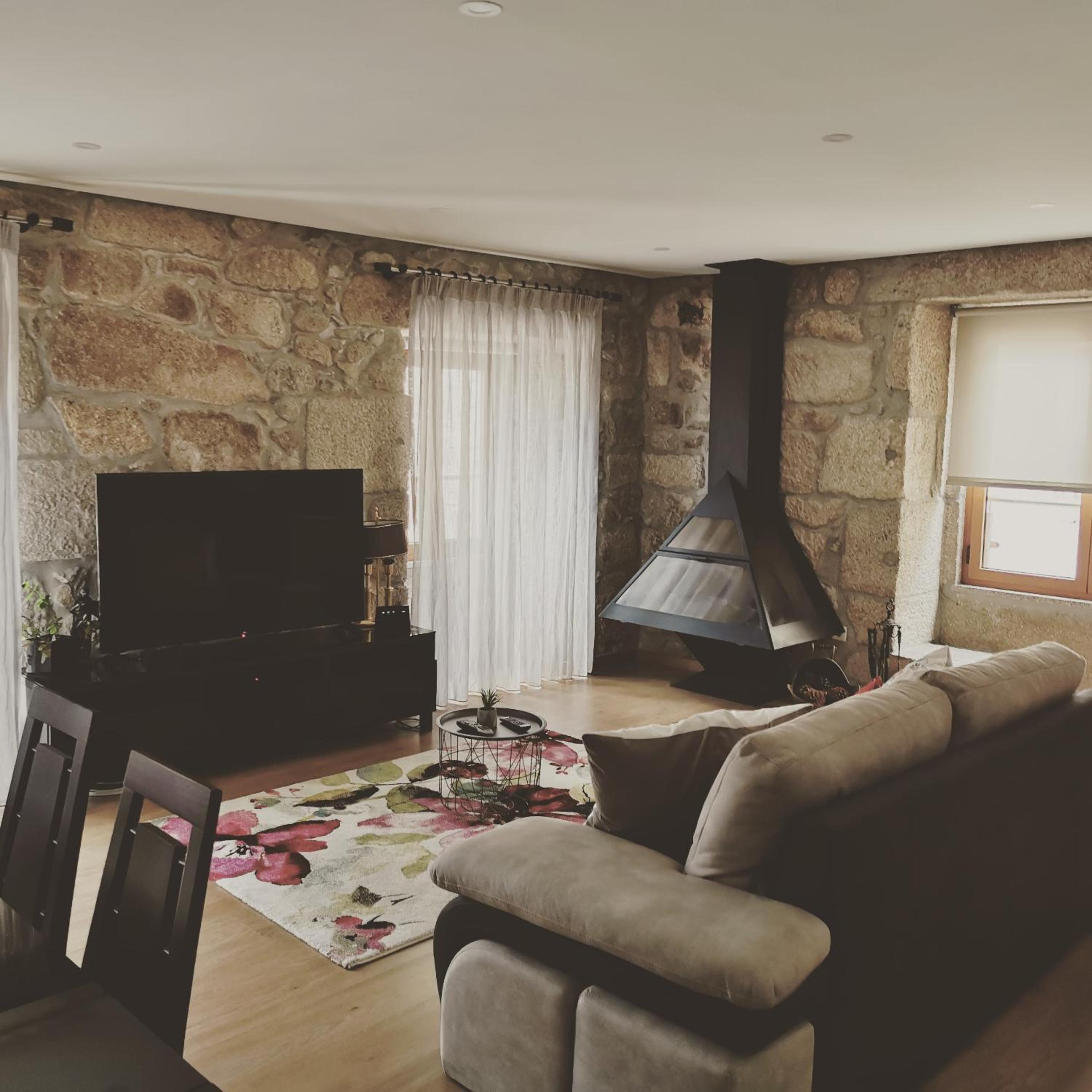 Suite with City View - Photo 13