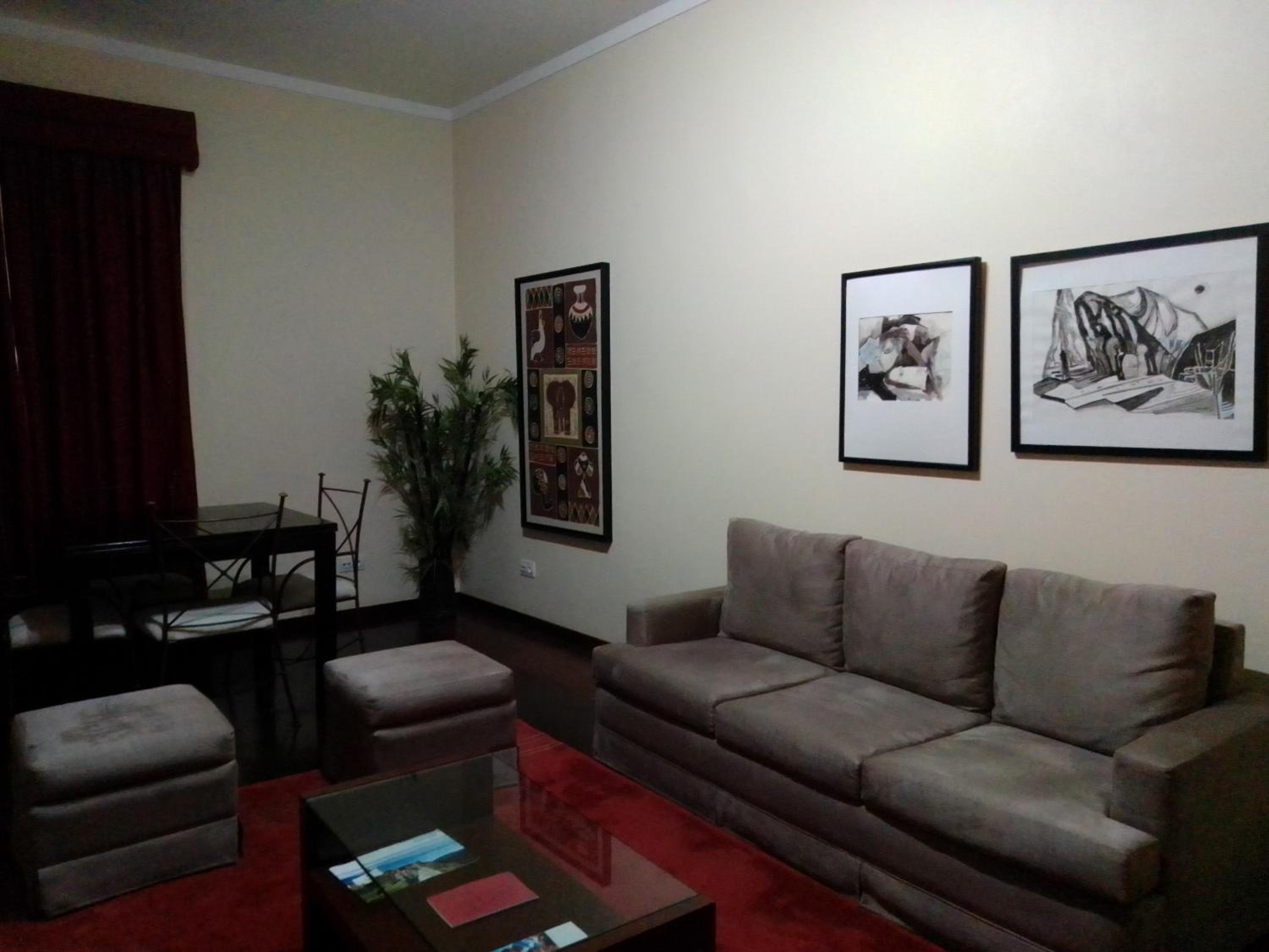 Suite Room - Photo 5