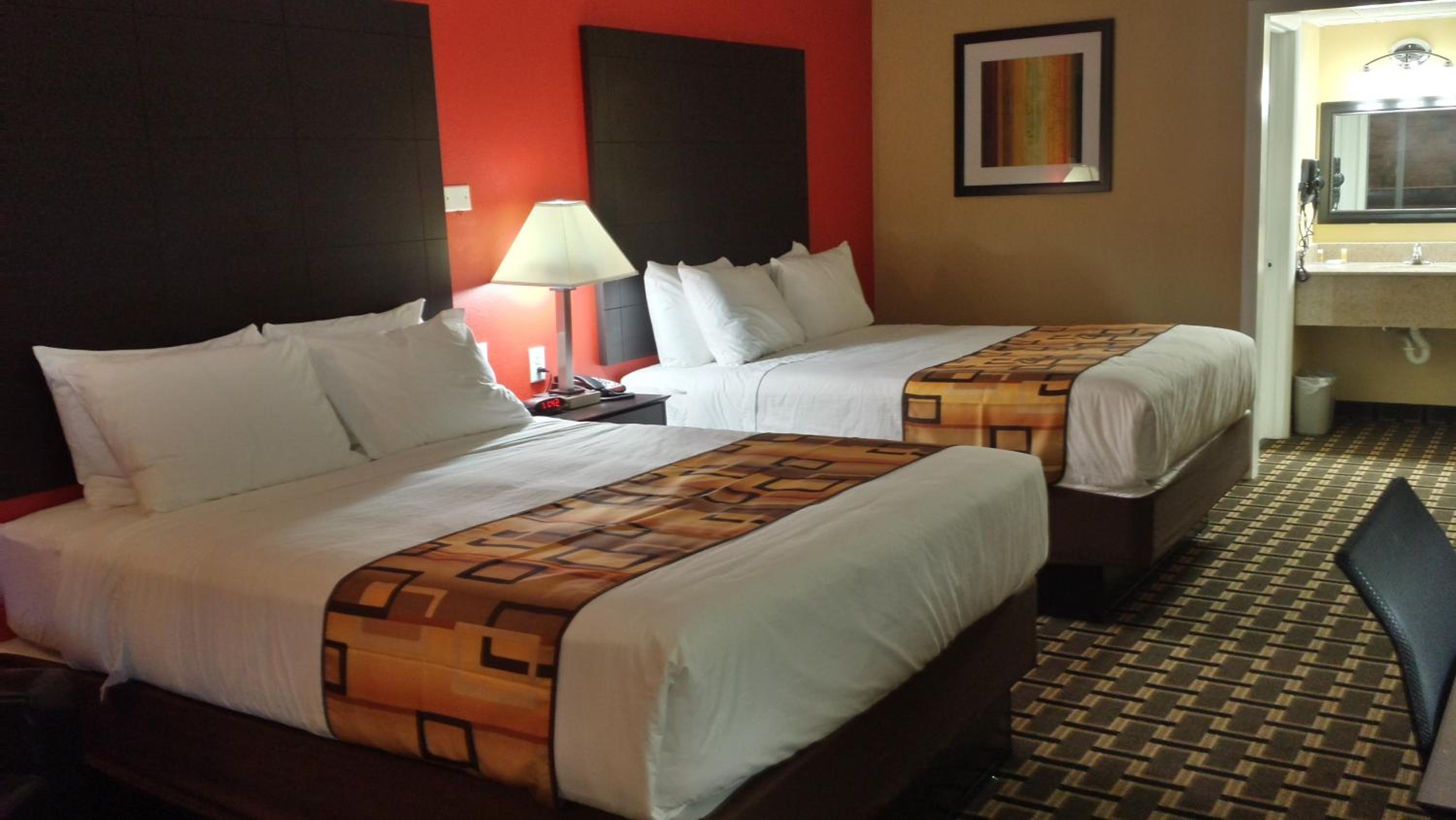 Double Room with Two Double Beds - Smoking - Photo 1