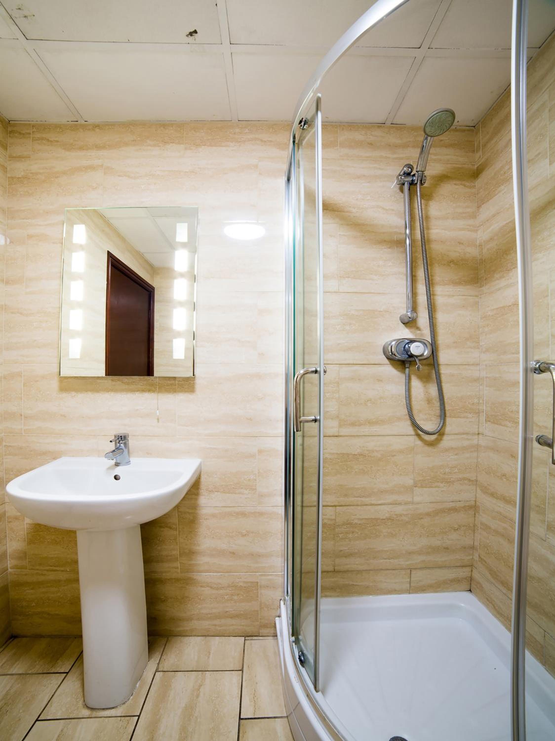 Standard Double Room - Photo 5