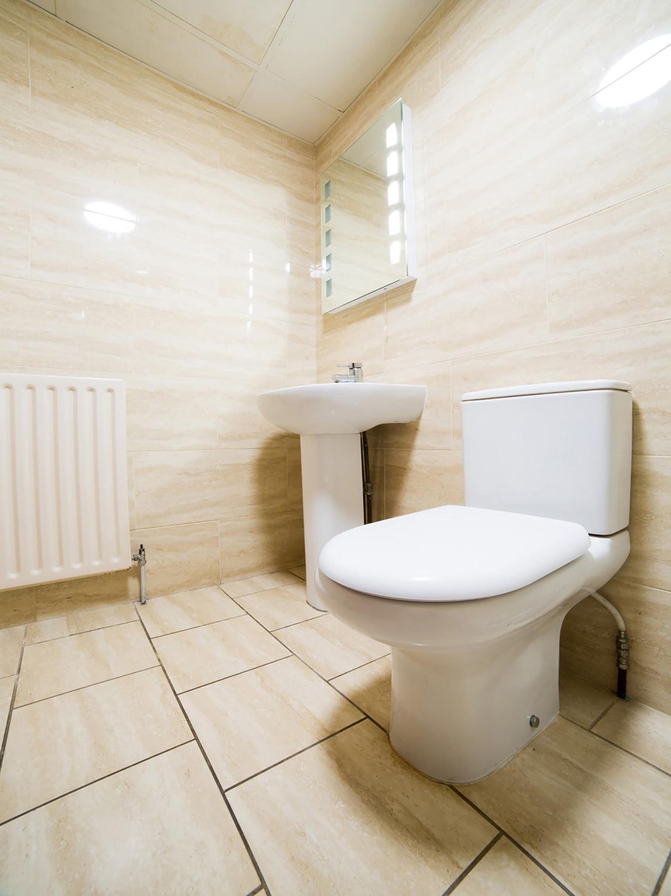 Standard Twin Room - Photo 6