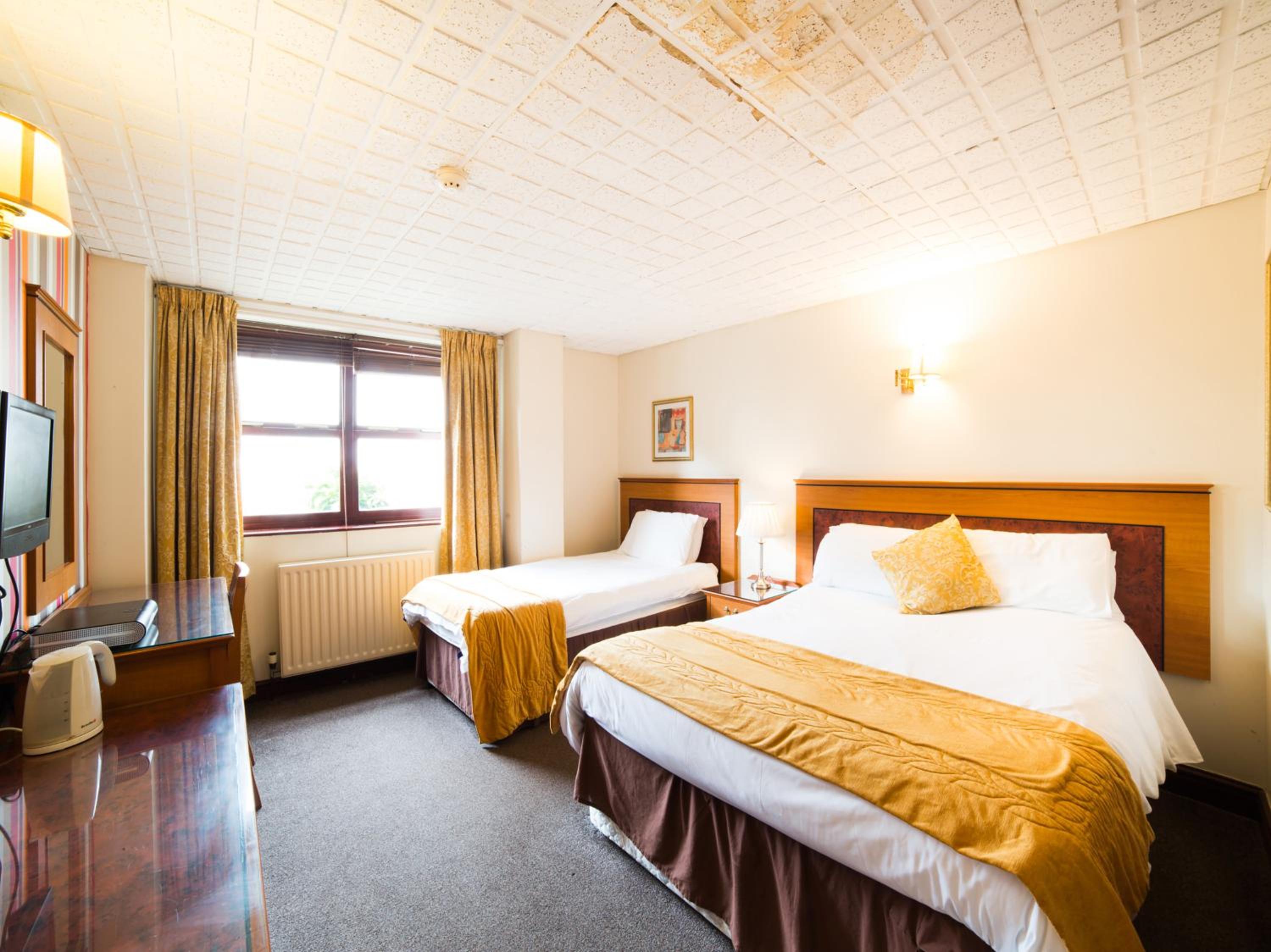 Standard Triple Room - Photo 4