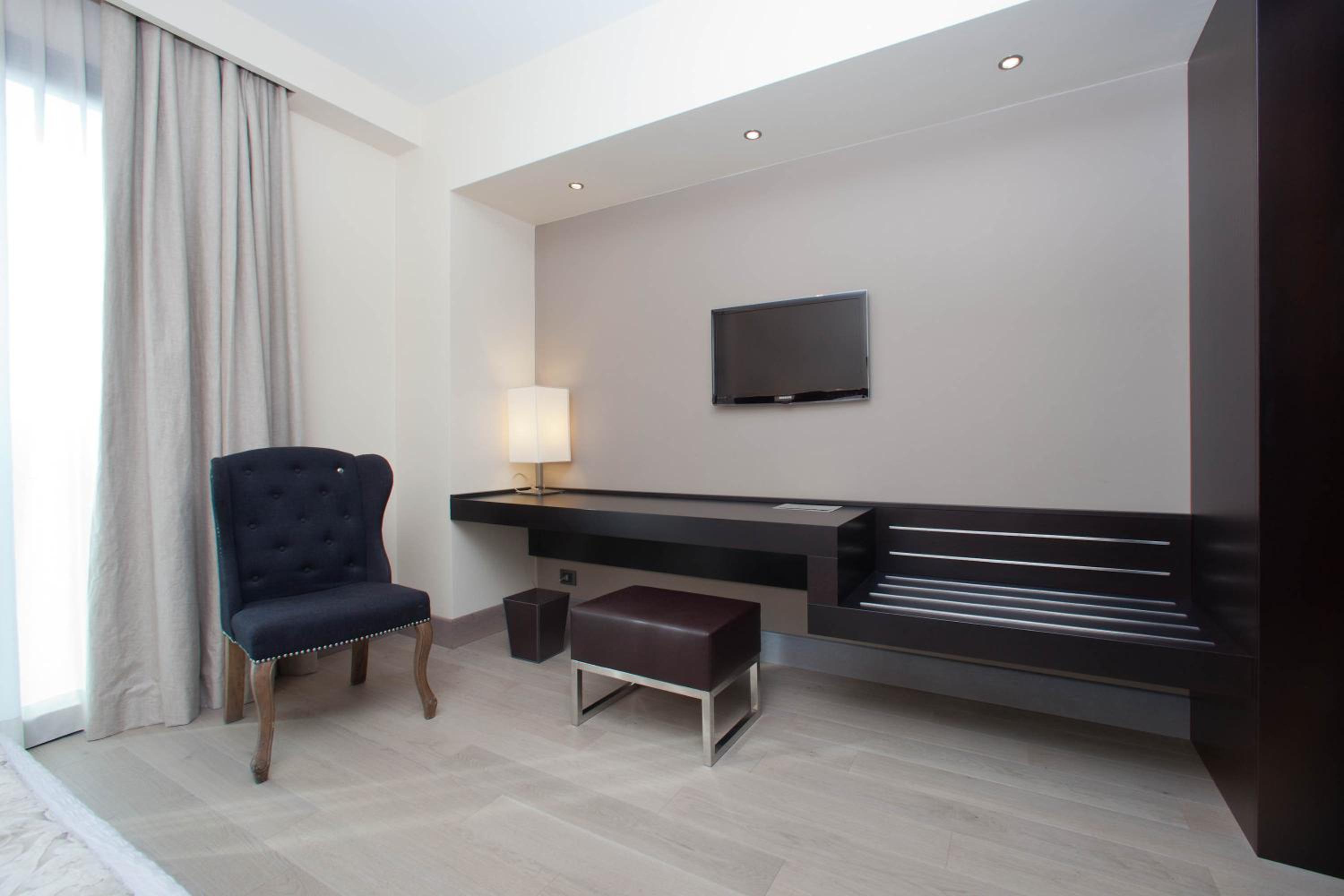 Superior Double or Twin Room photo 3