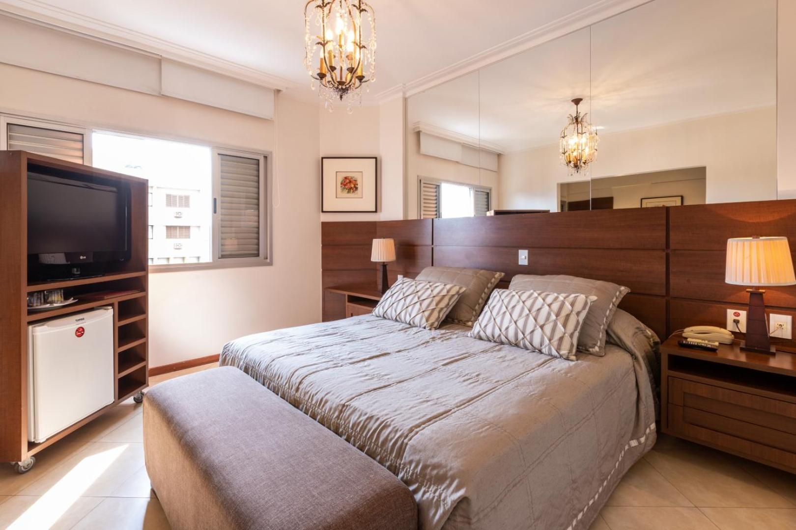 Deluxe Suite with Spa Bath