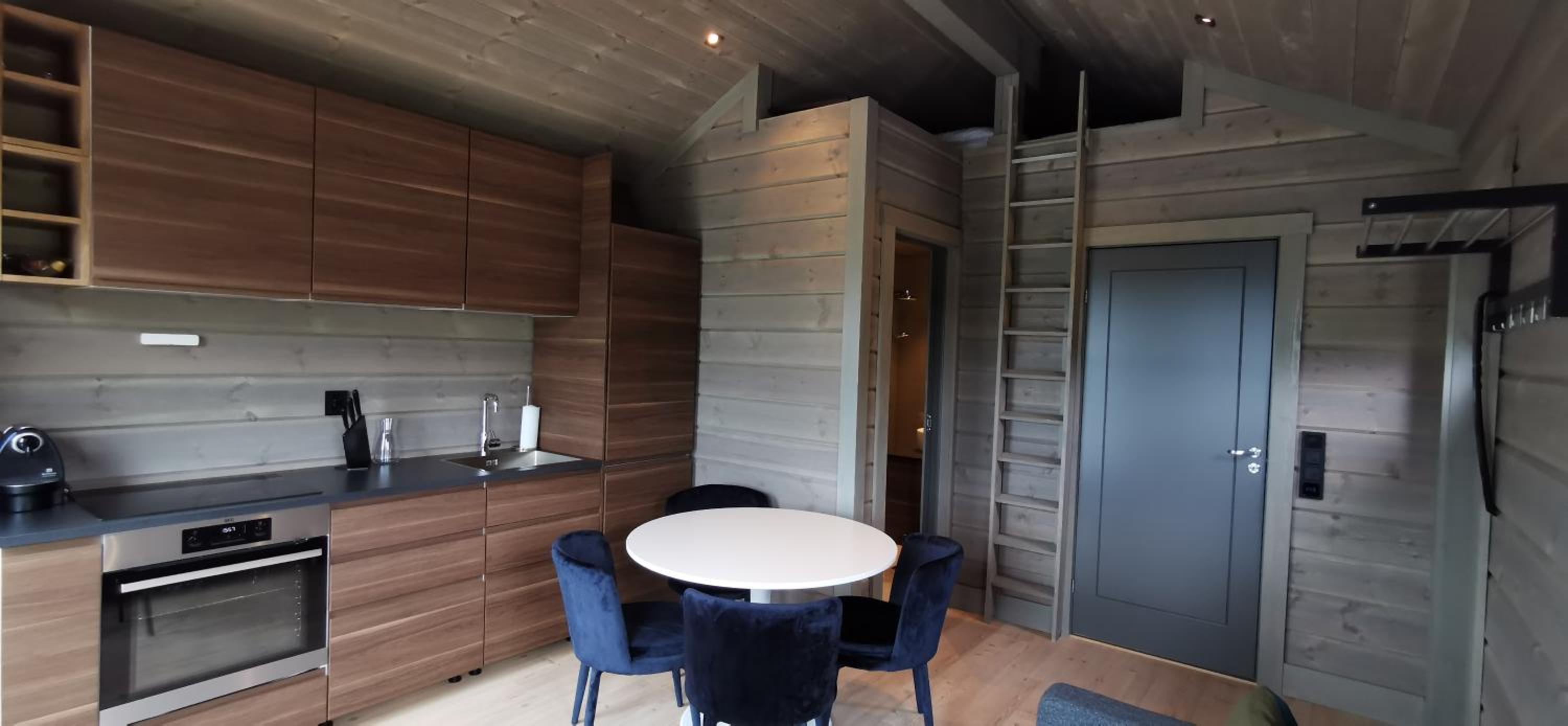 One-Bedroom Villa - Photo 2