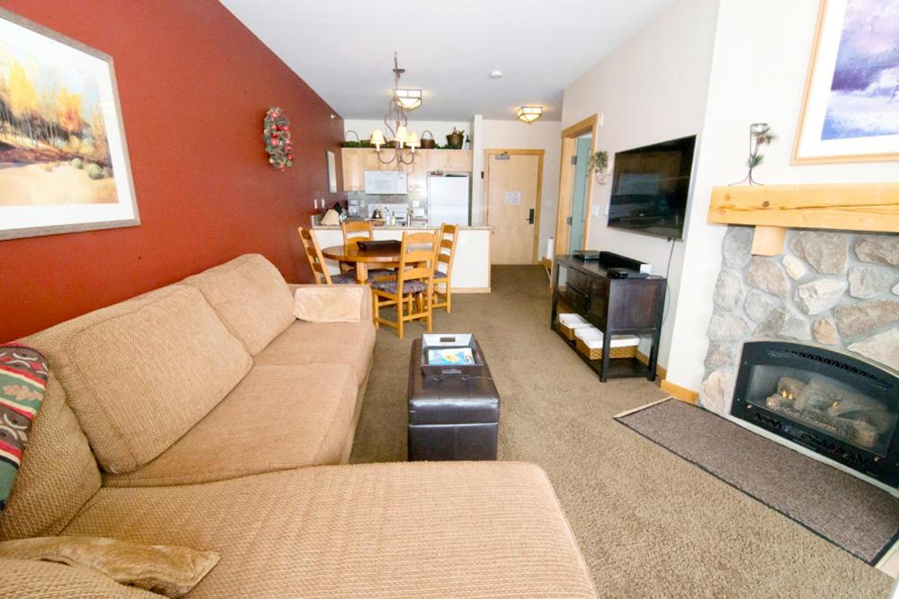 Apartment photo 1