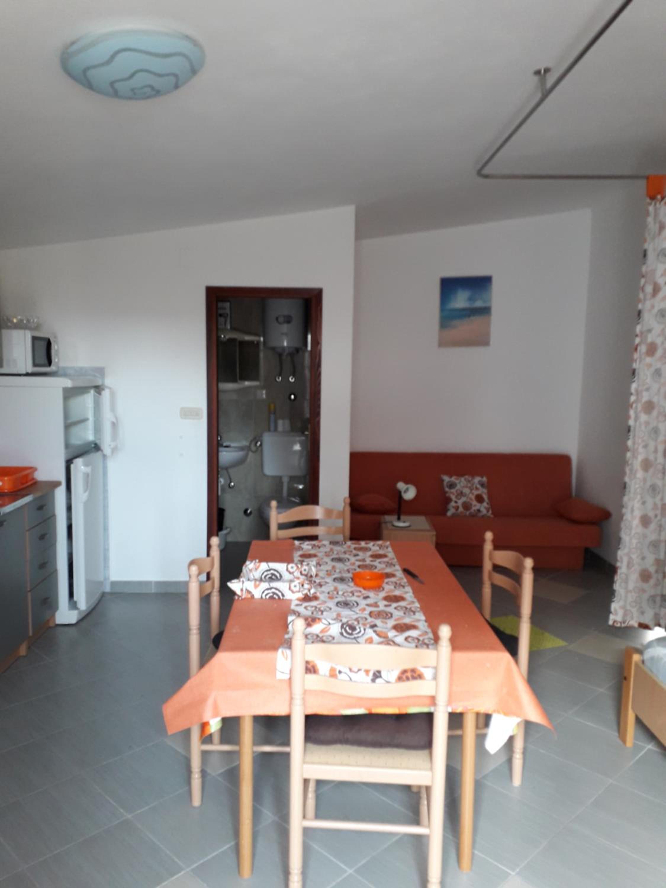 Studio Apartment - Photo 41