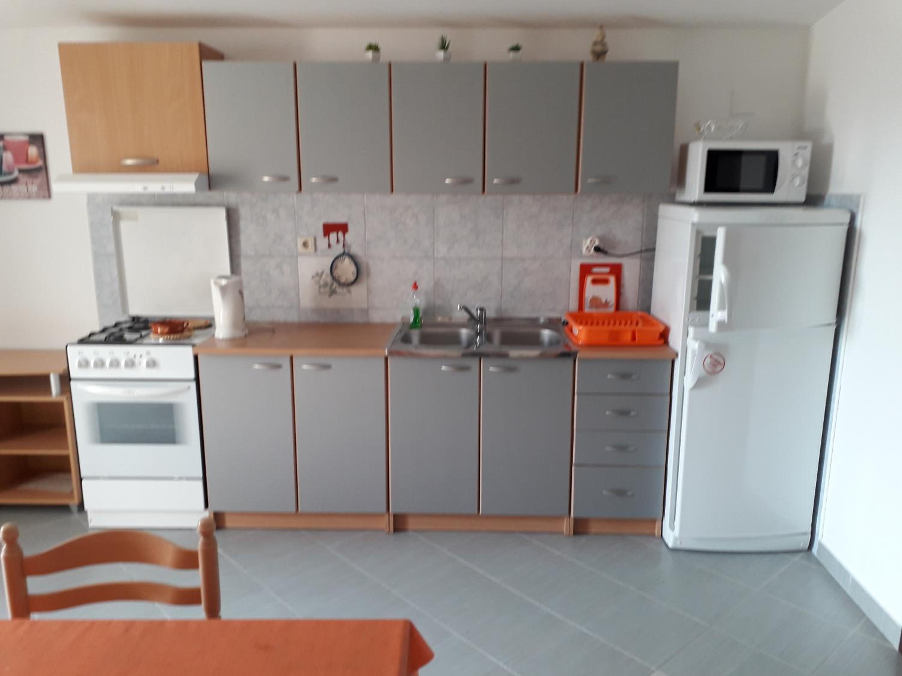 Studio Apartment - Photo 30