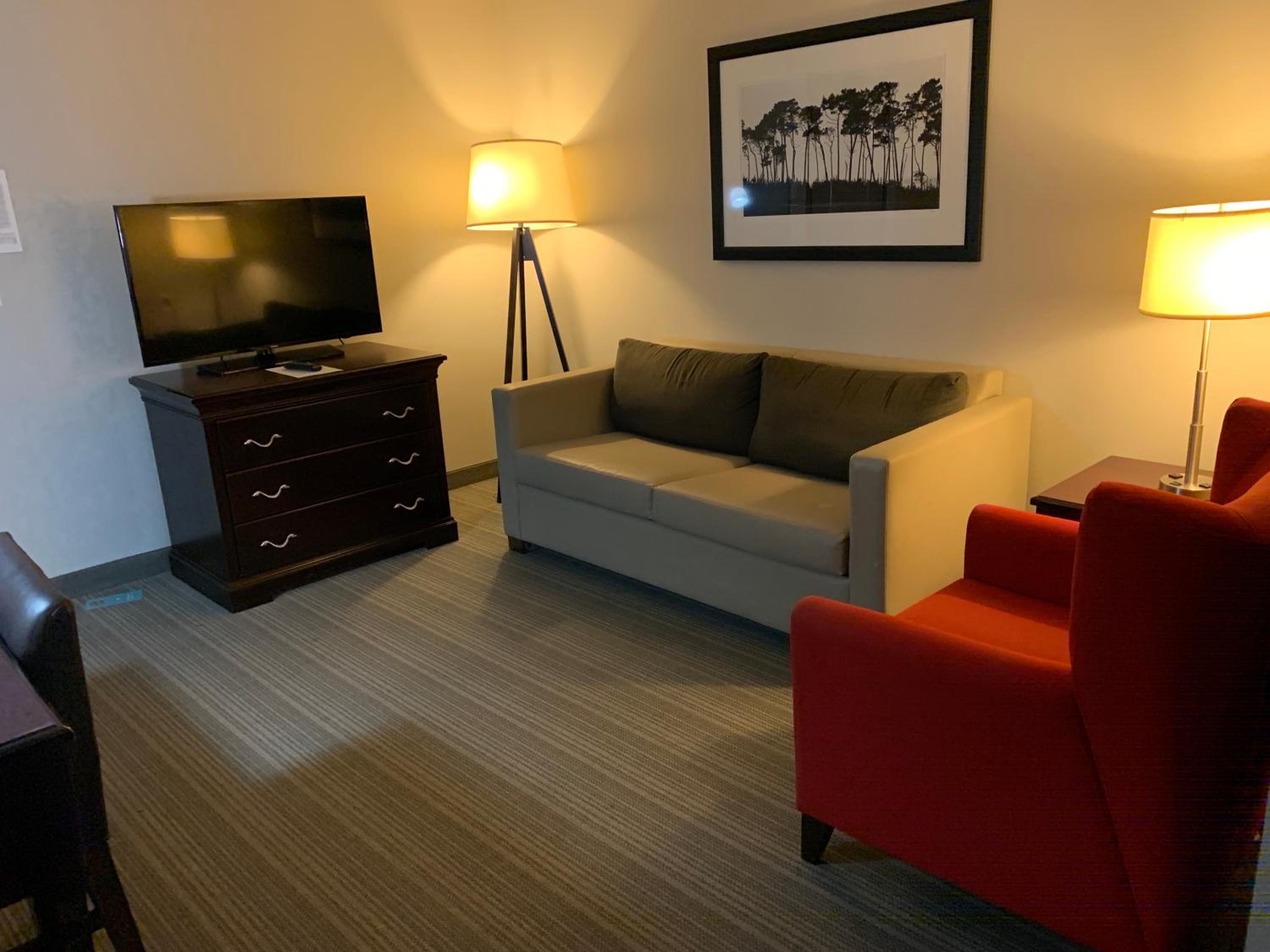 One-Bedroom King Suite - Non-Smoking - Photo 3