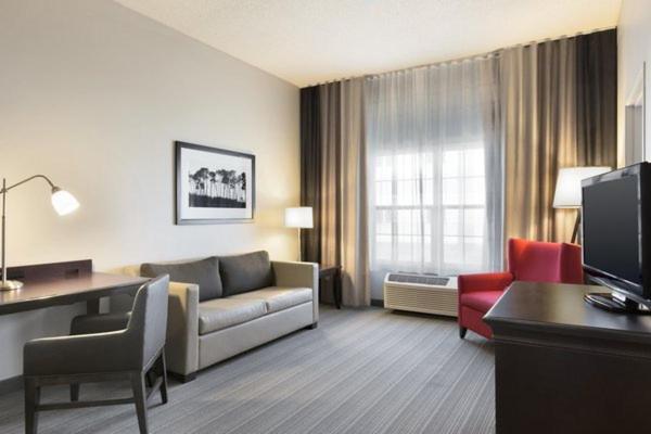 Queen Suite with Sofa Bed - Disability Access - Photo 1