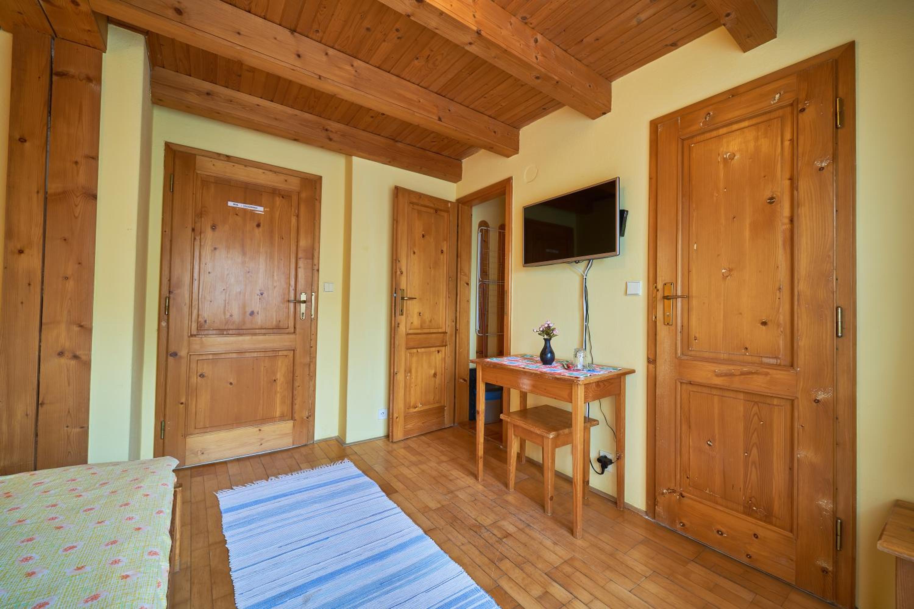 Double or Twin Room with Balcony photo 3