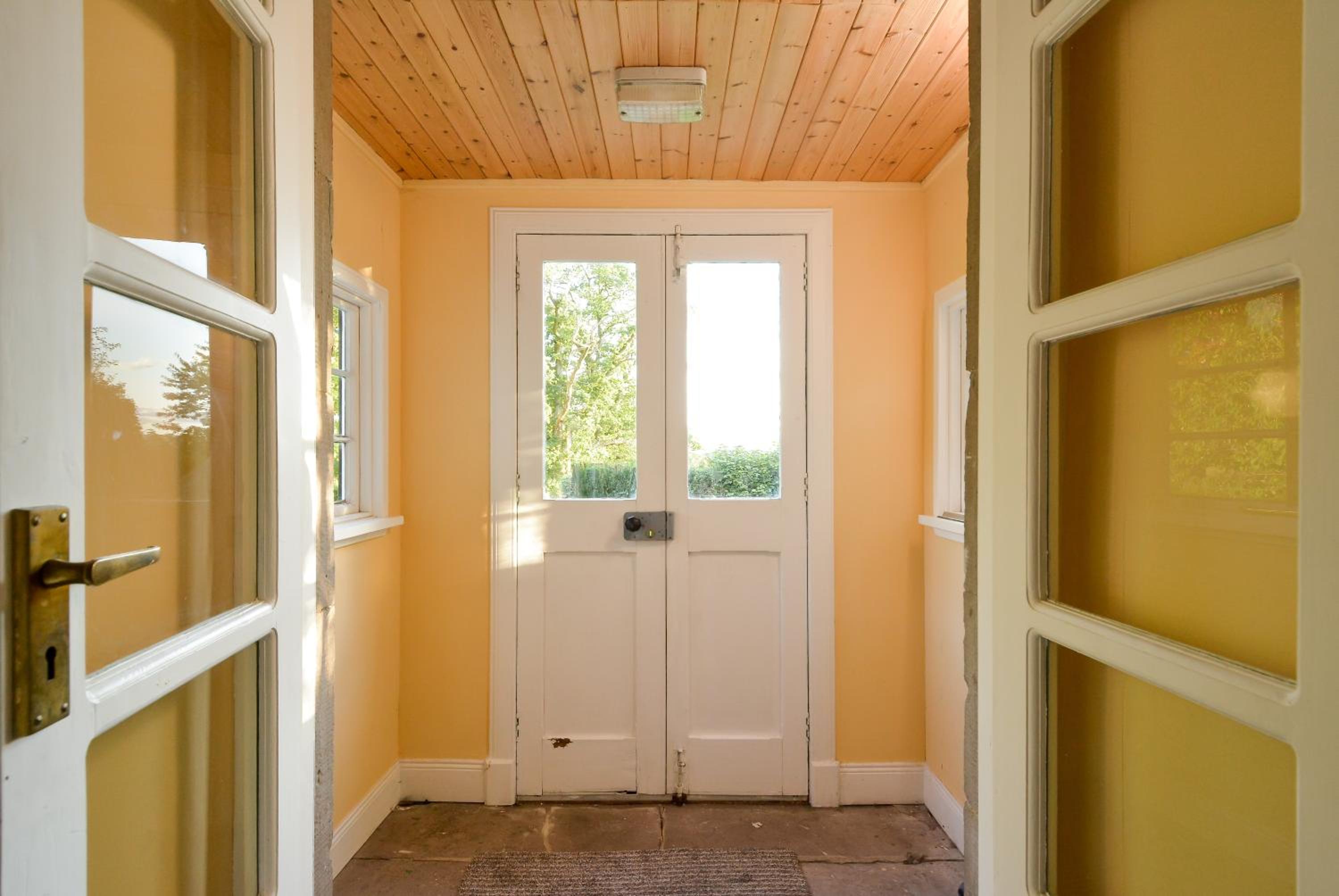 Holiday Home - Yew Tree photo 2