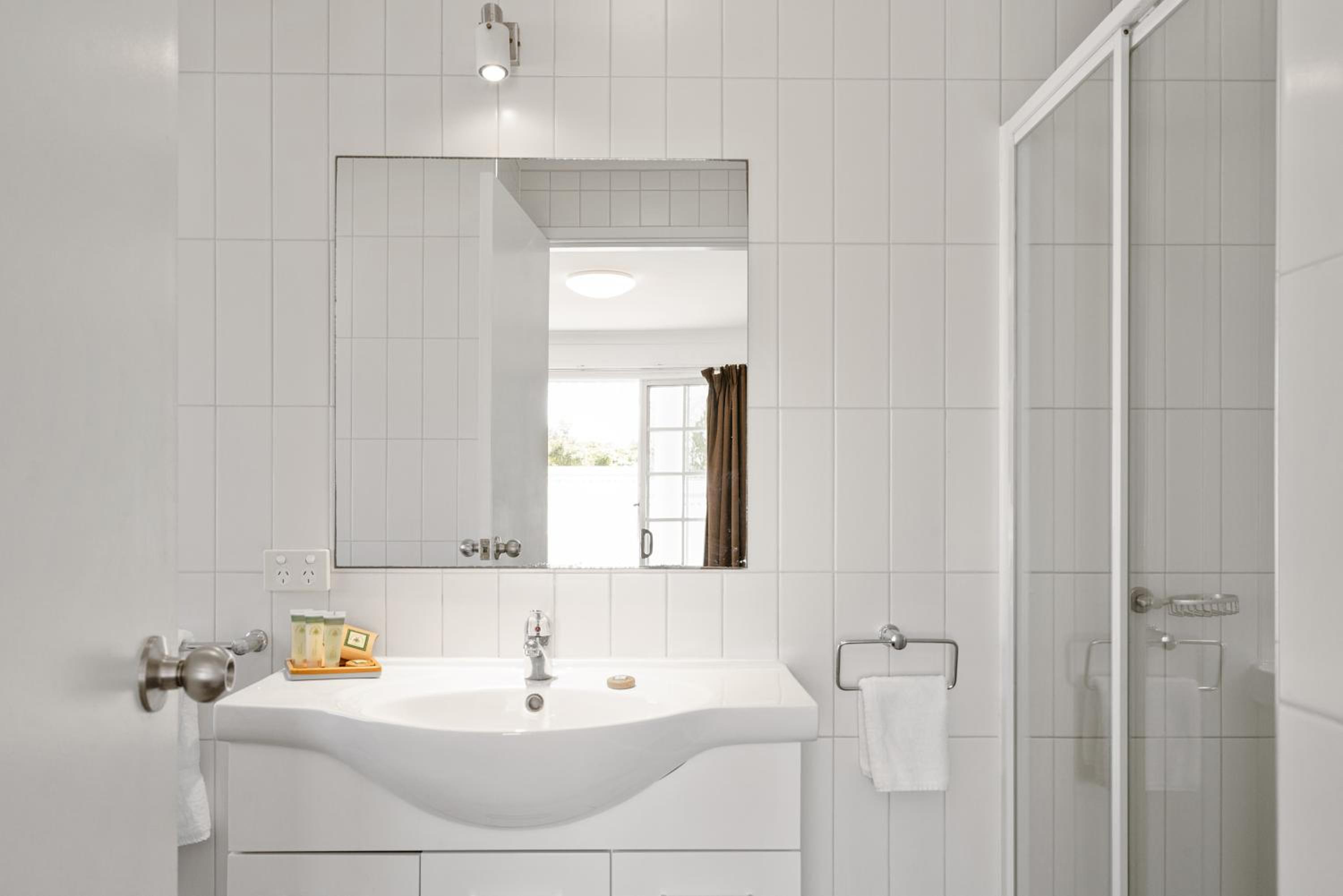 Three-Bedroom Apartment with Two Bathrooms
