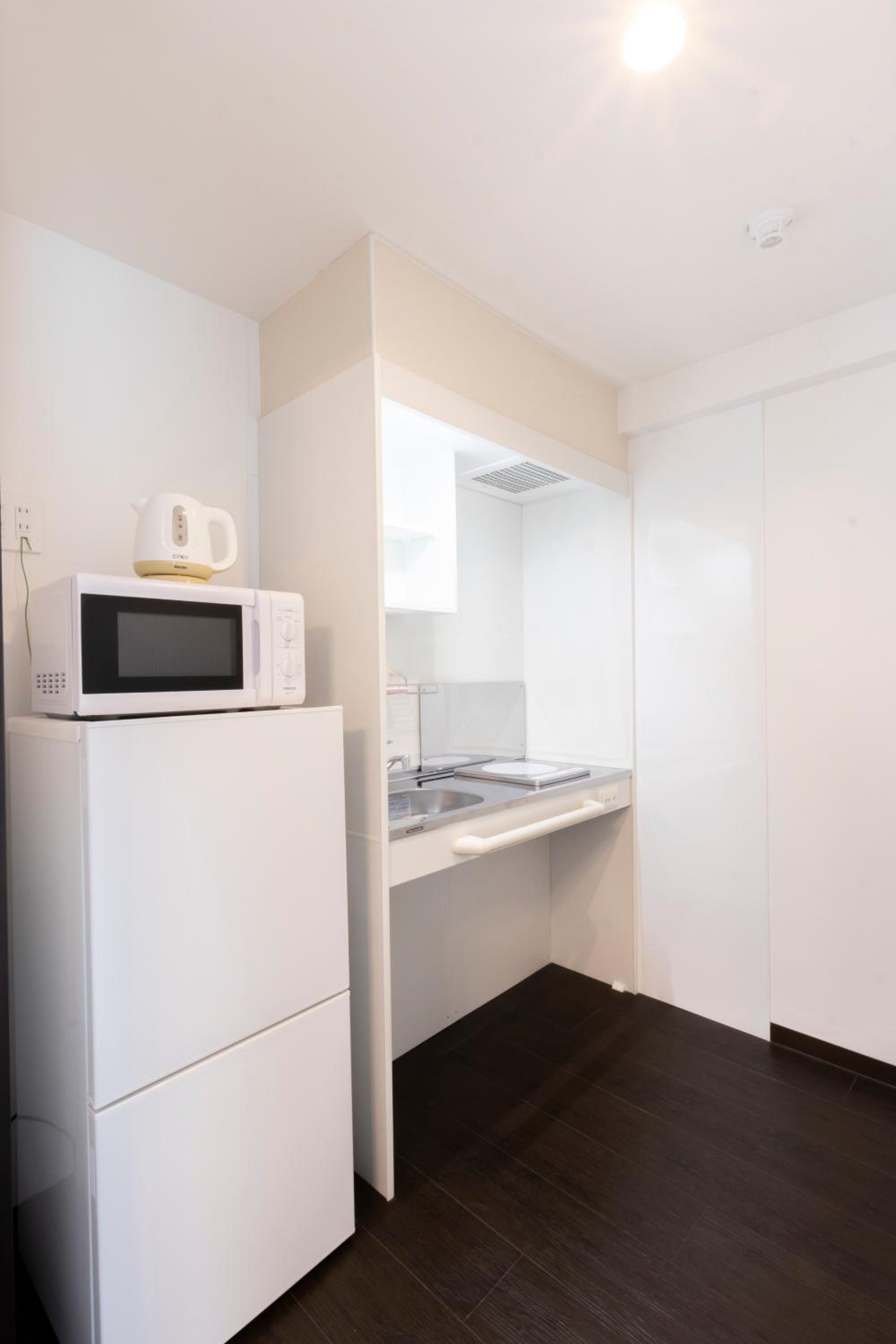 Twin Room - Disability Access - Photo 7