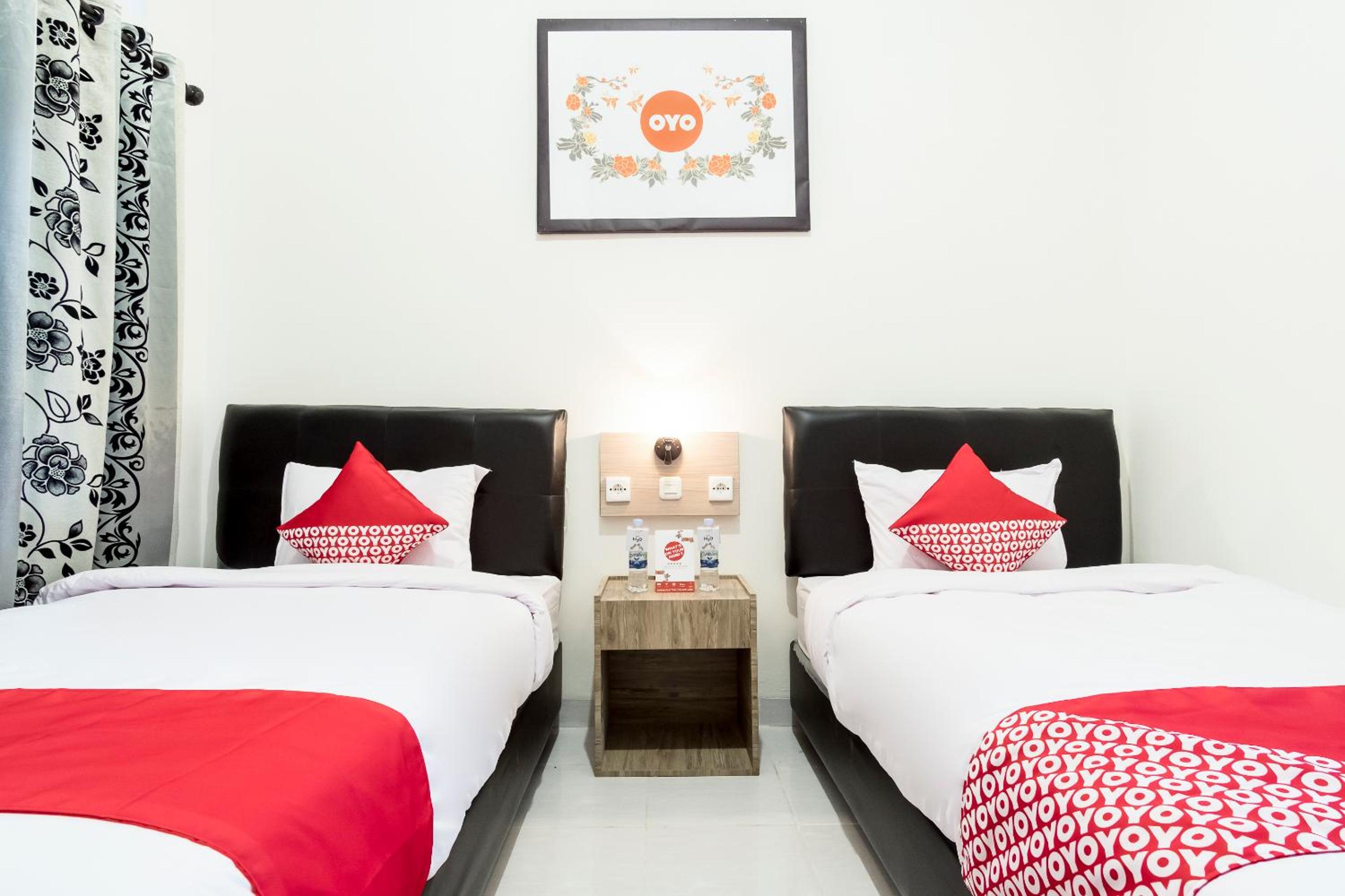 Standard Twin Room - Photo 12
