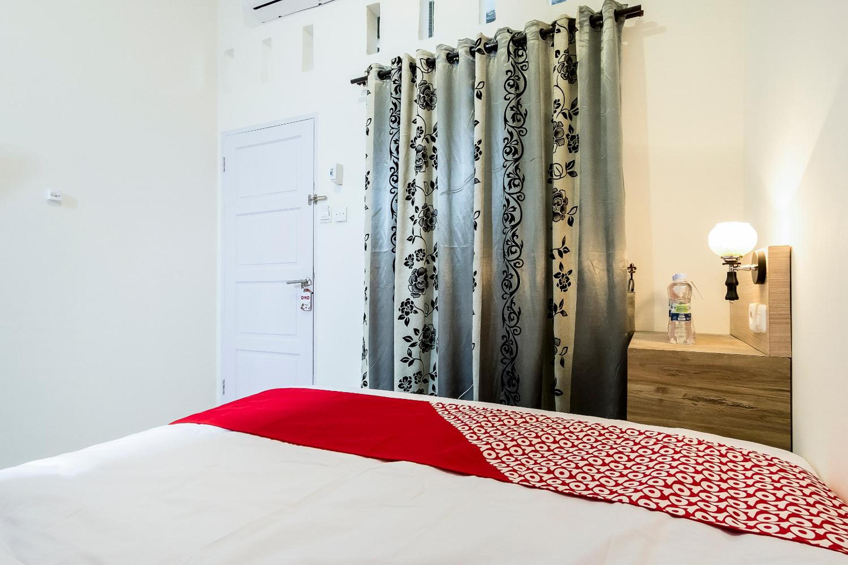 Standard Double Room - Photo 8