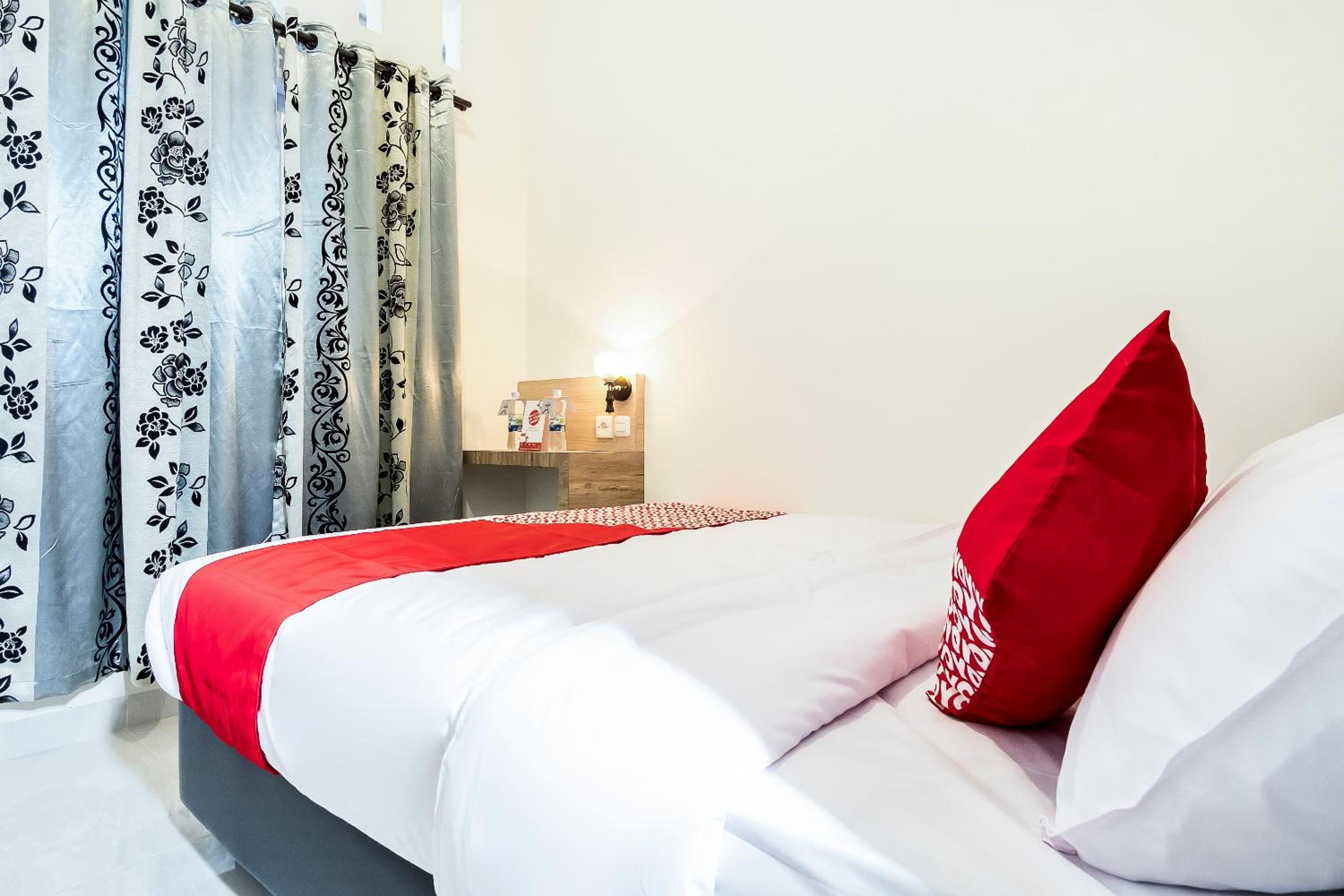 Standard Double Room - Photo 7