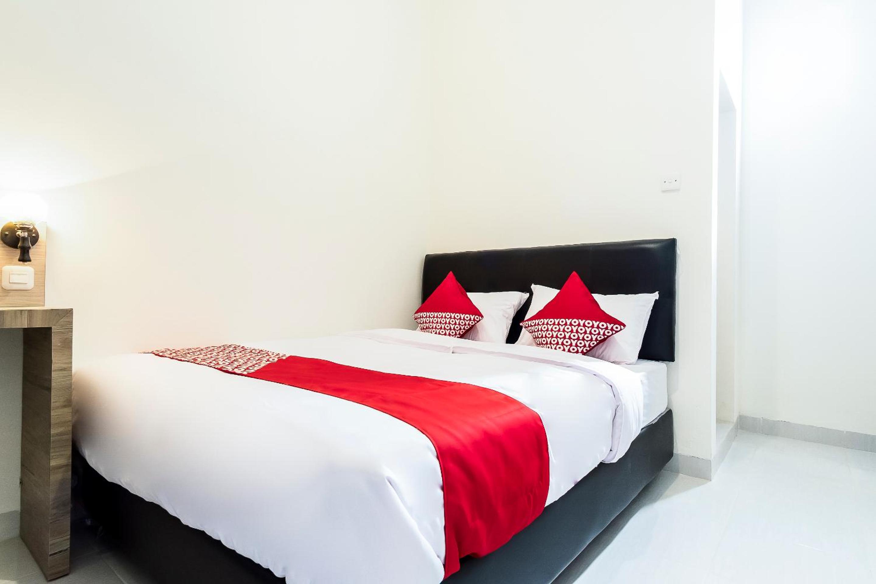 Standard Double Room - Photo 9