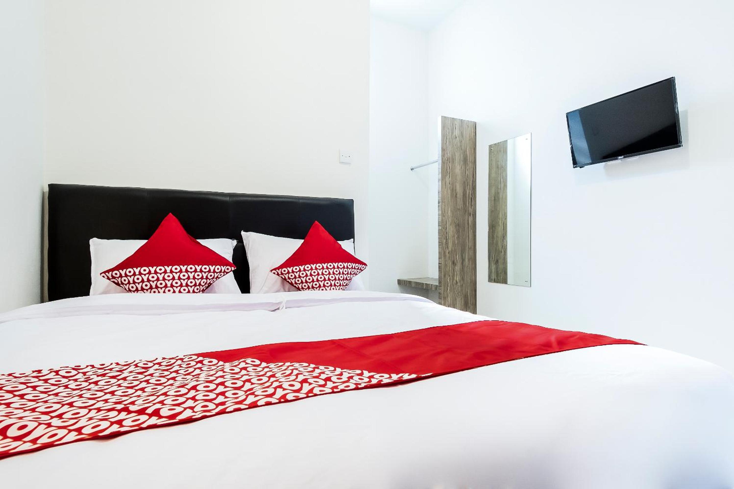 Standard Double Room - Photo 10