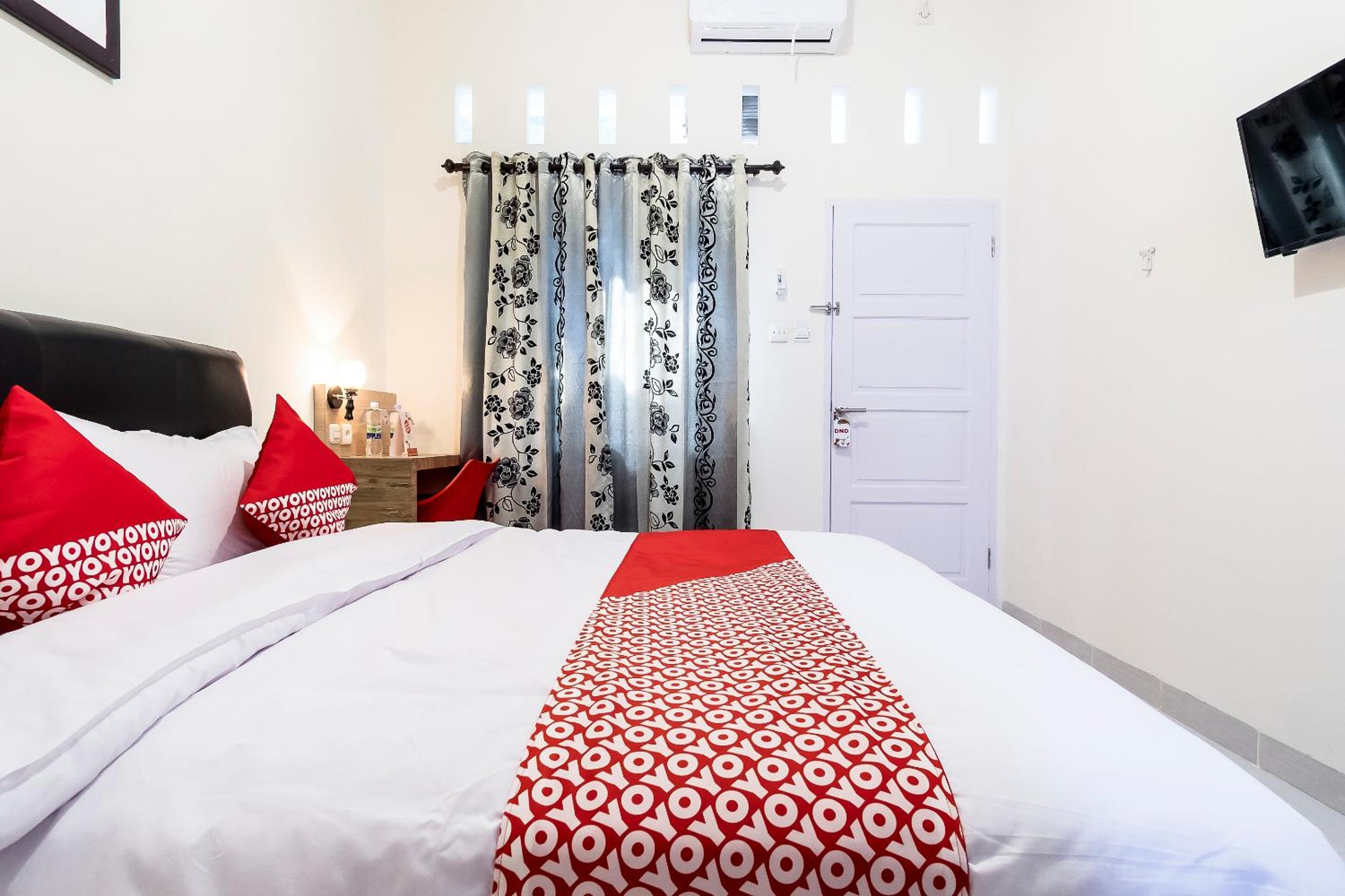 Deluxe Double Room - Photo 8