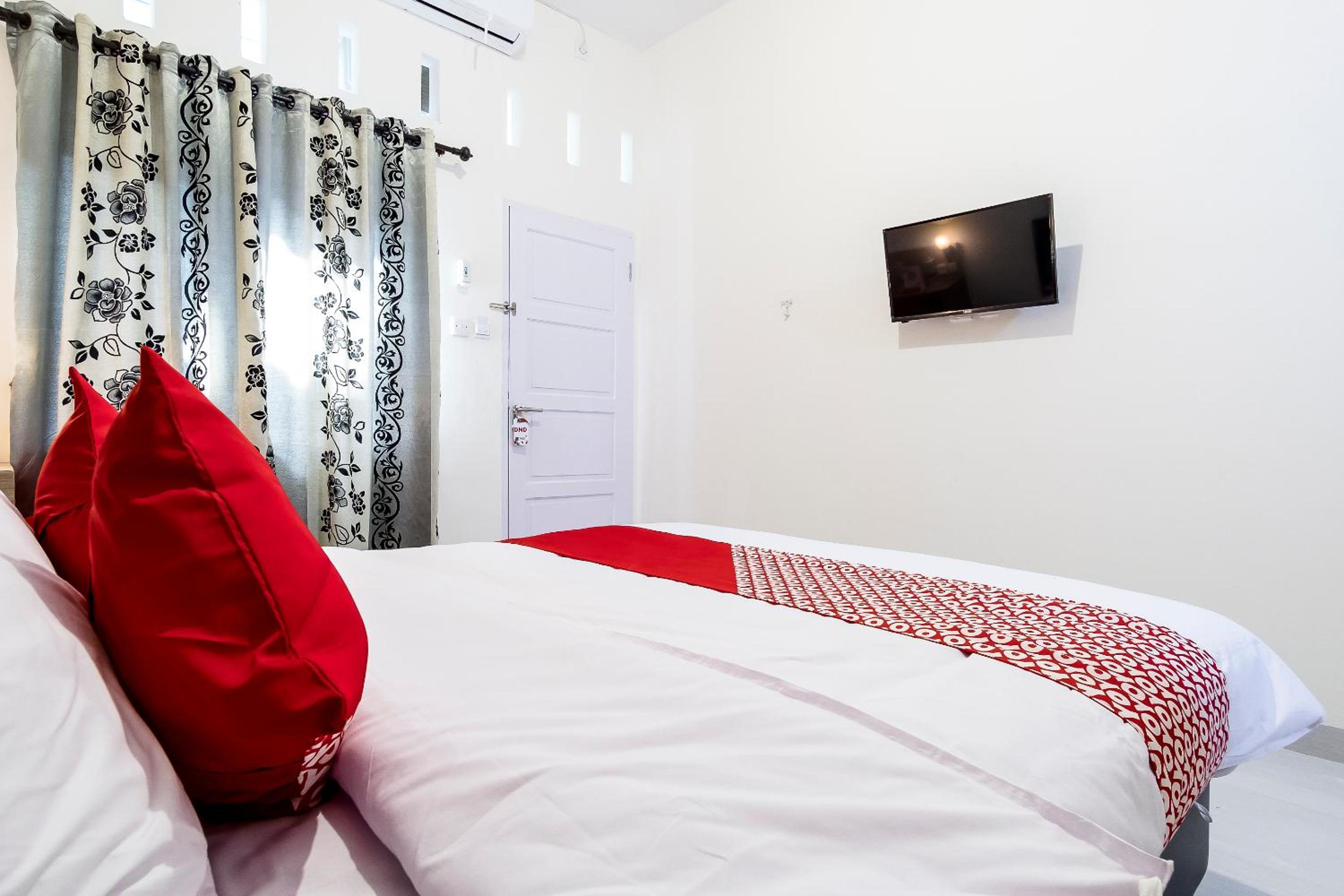 Deluxe Double Room - Photo 10