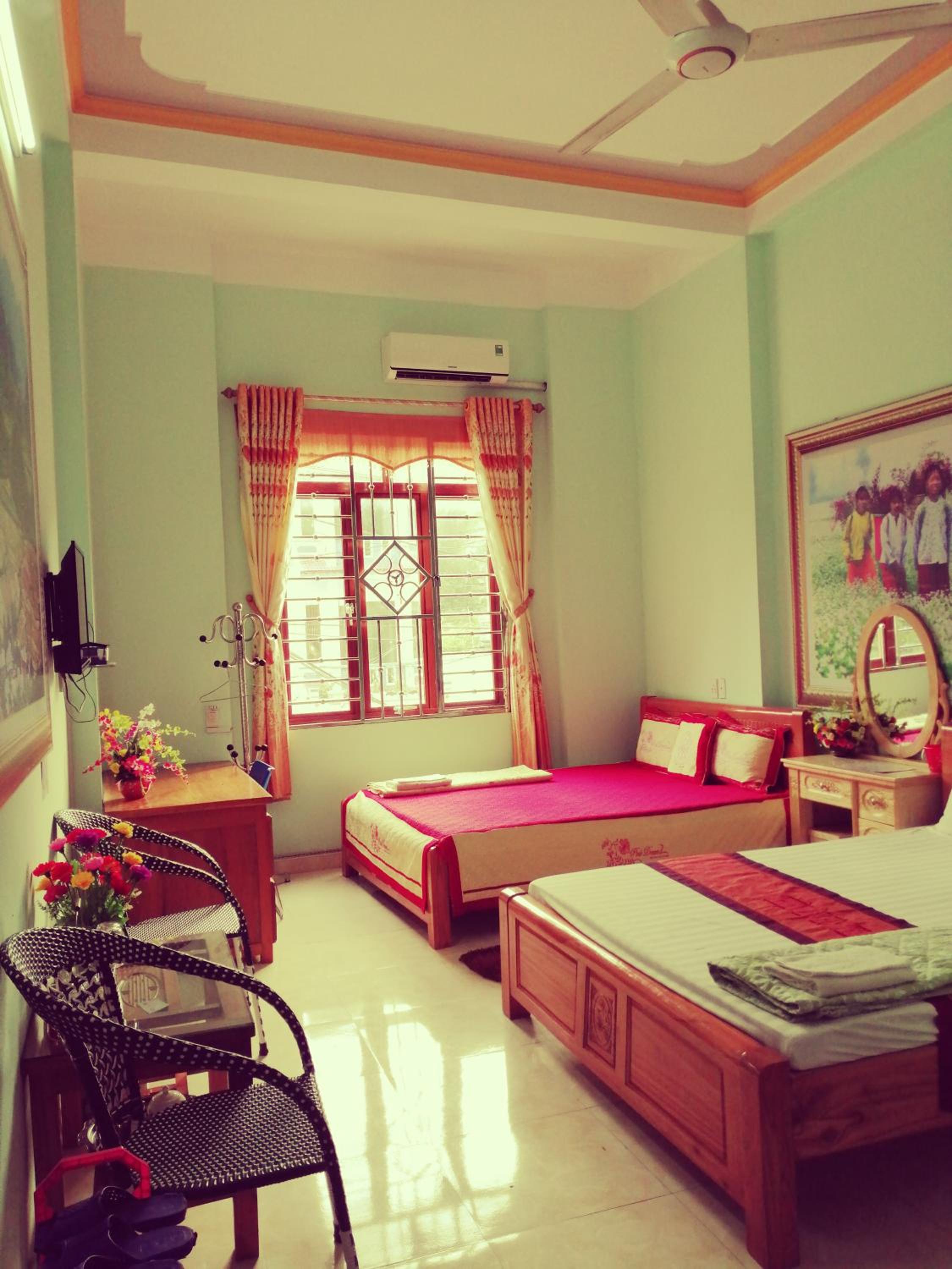 Deluxe King Room with Two King Beds photo 2