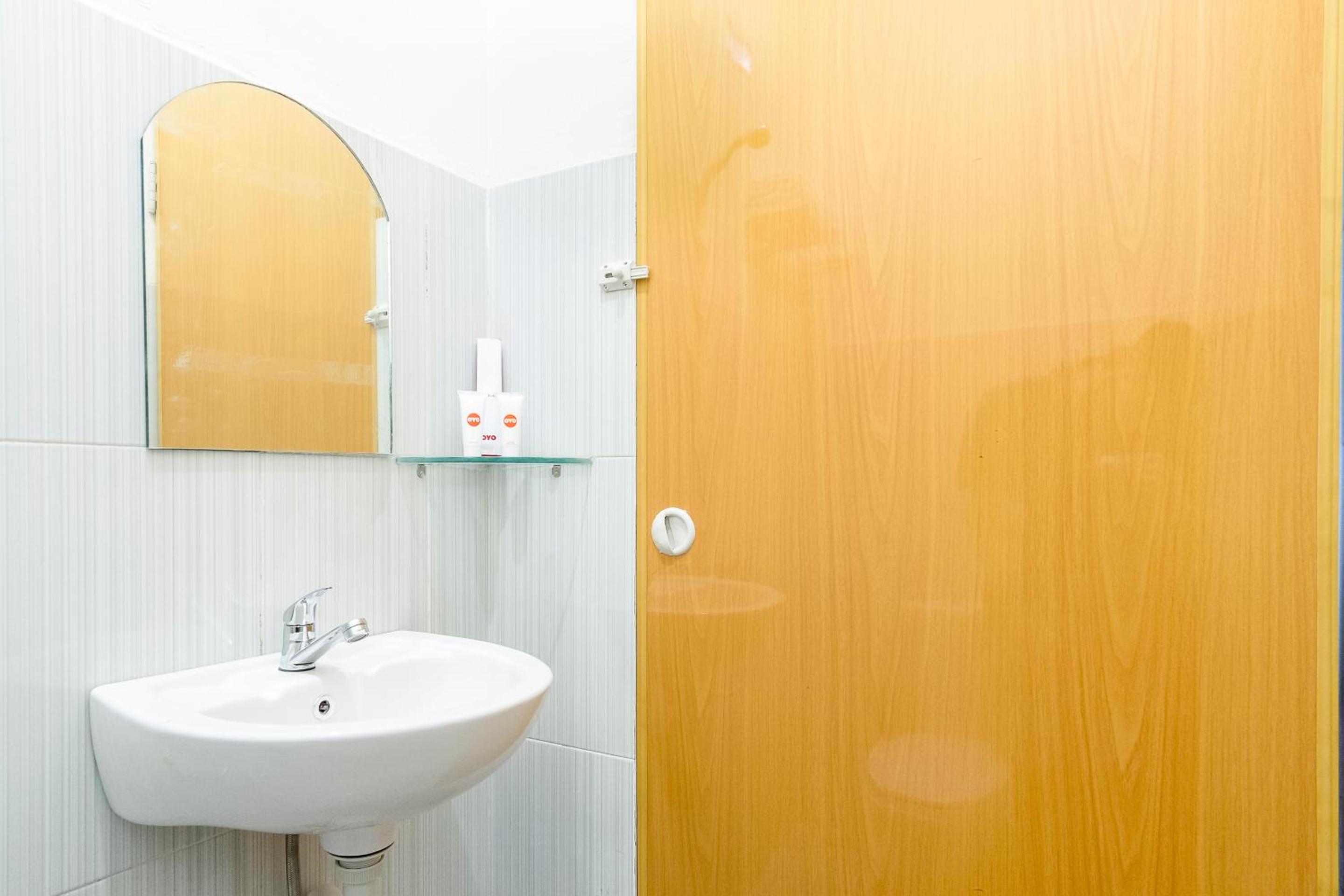 Deluxe Suite - Photo 7