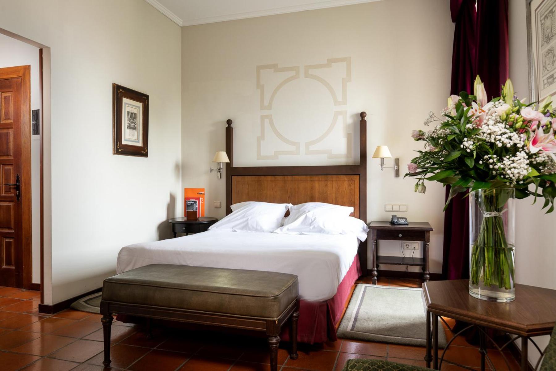 Standard Double Room (2 Adults + 1 Child) photo 3