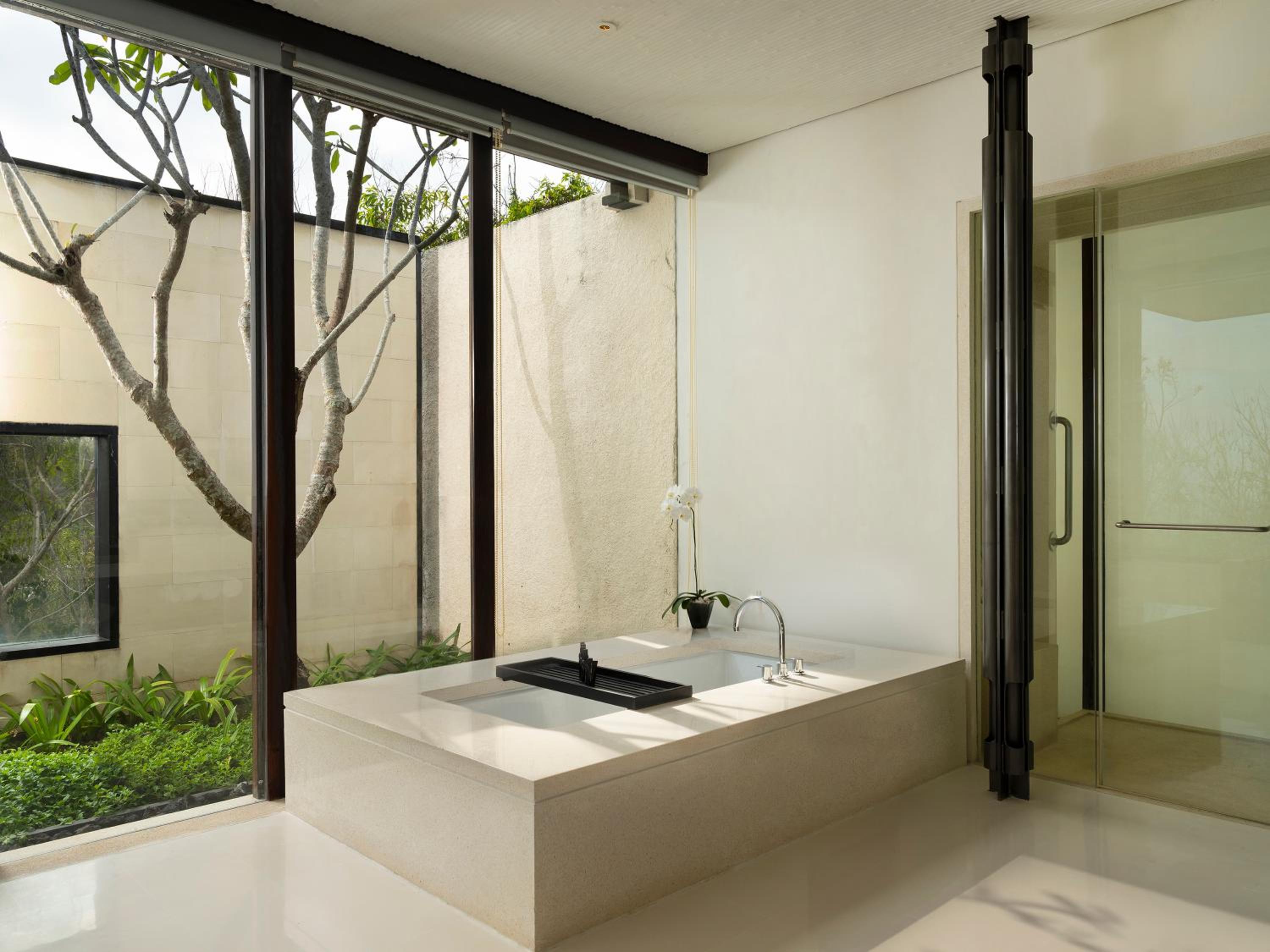 Four Bedroom Villa (Non Smoking) photo 3