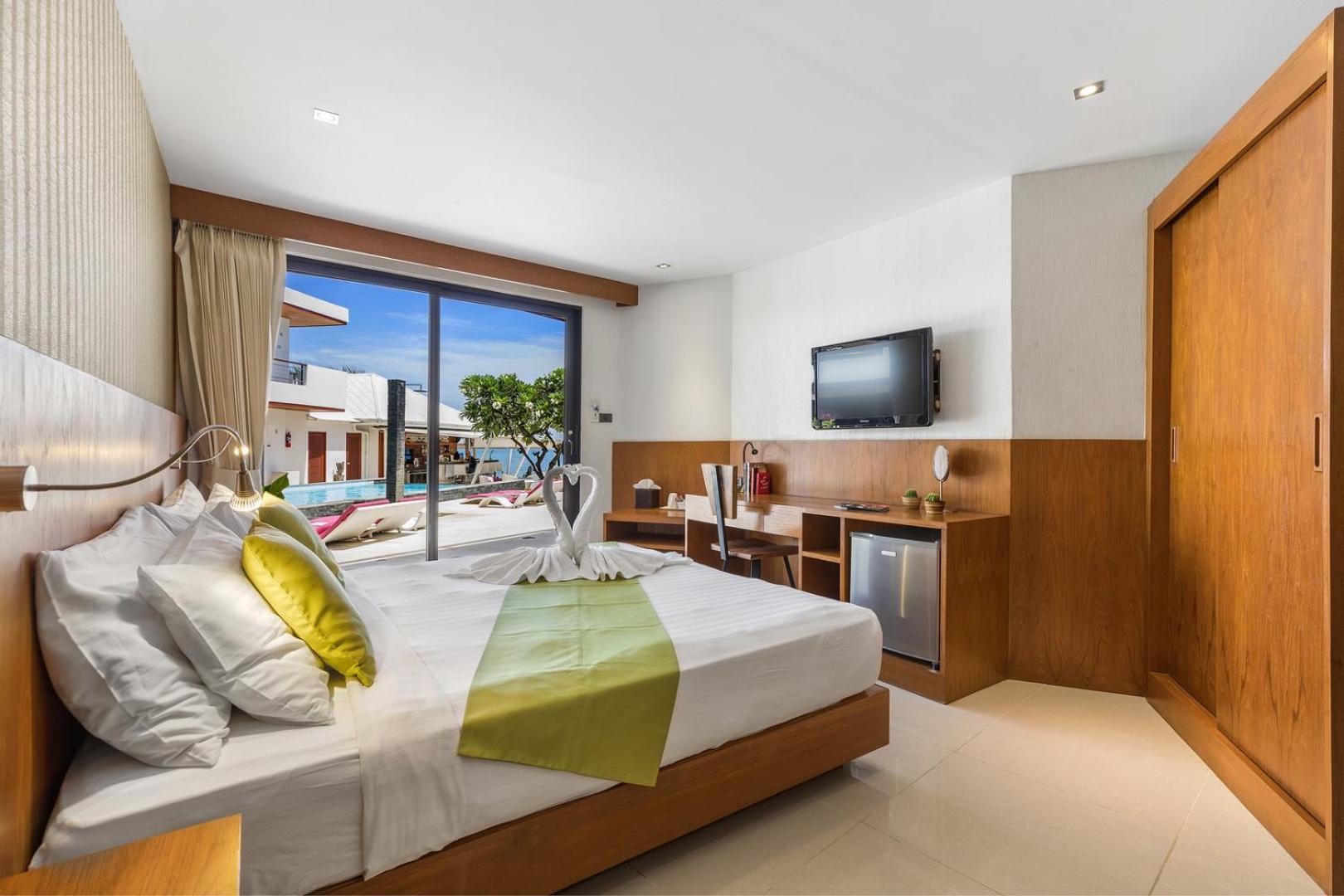 Double Room with Sea or Pool View - Ground Floor photo 2