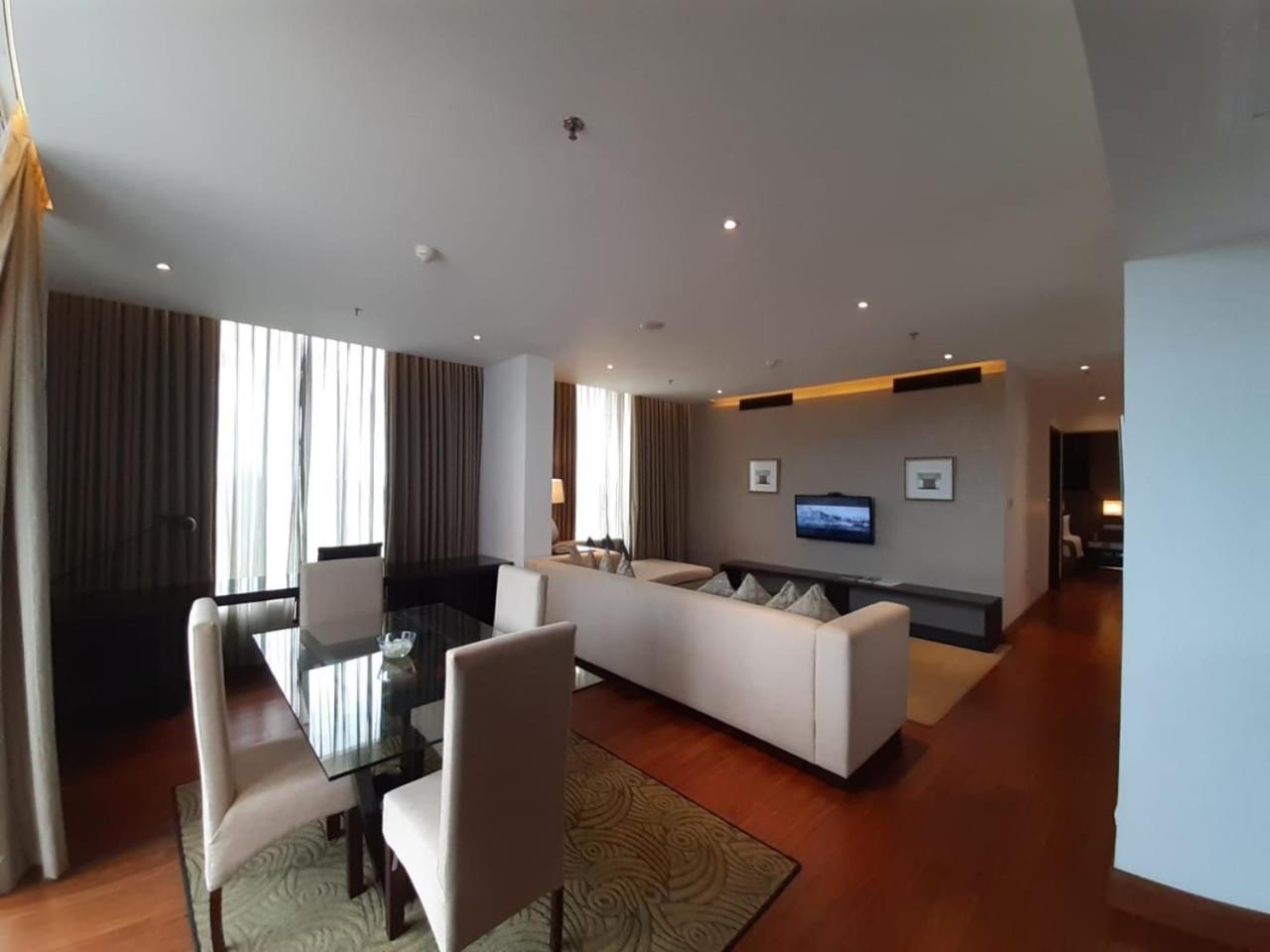 Vivanta Suite Including Both Way Airport Transfers - Photo 11