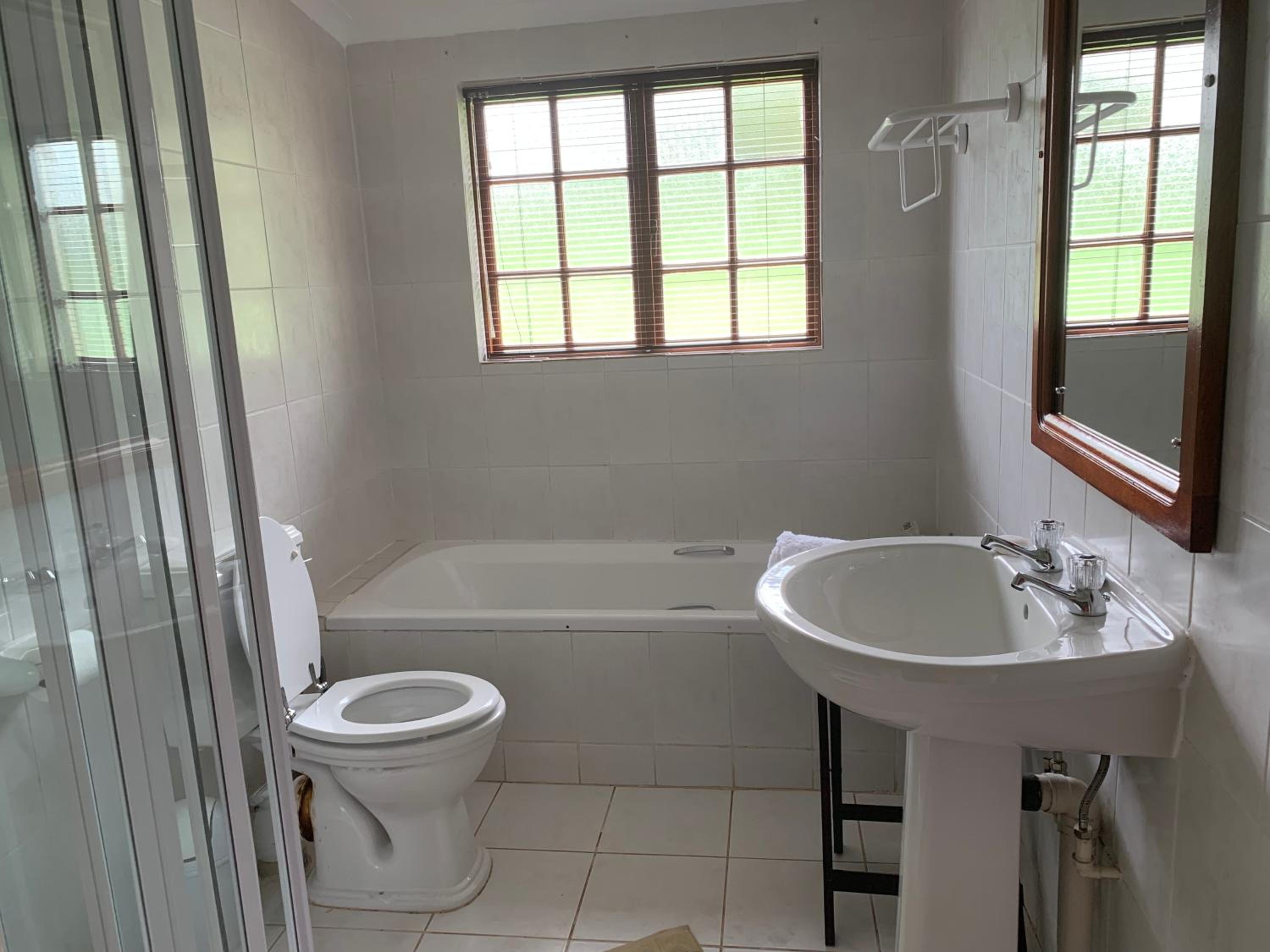 Double Room with Private Bathroom photo 2