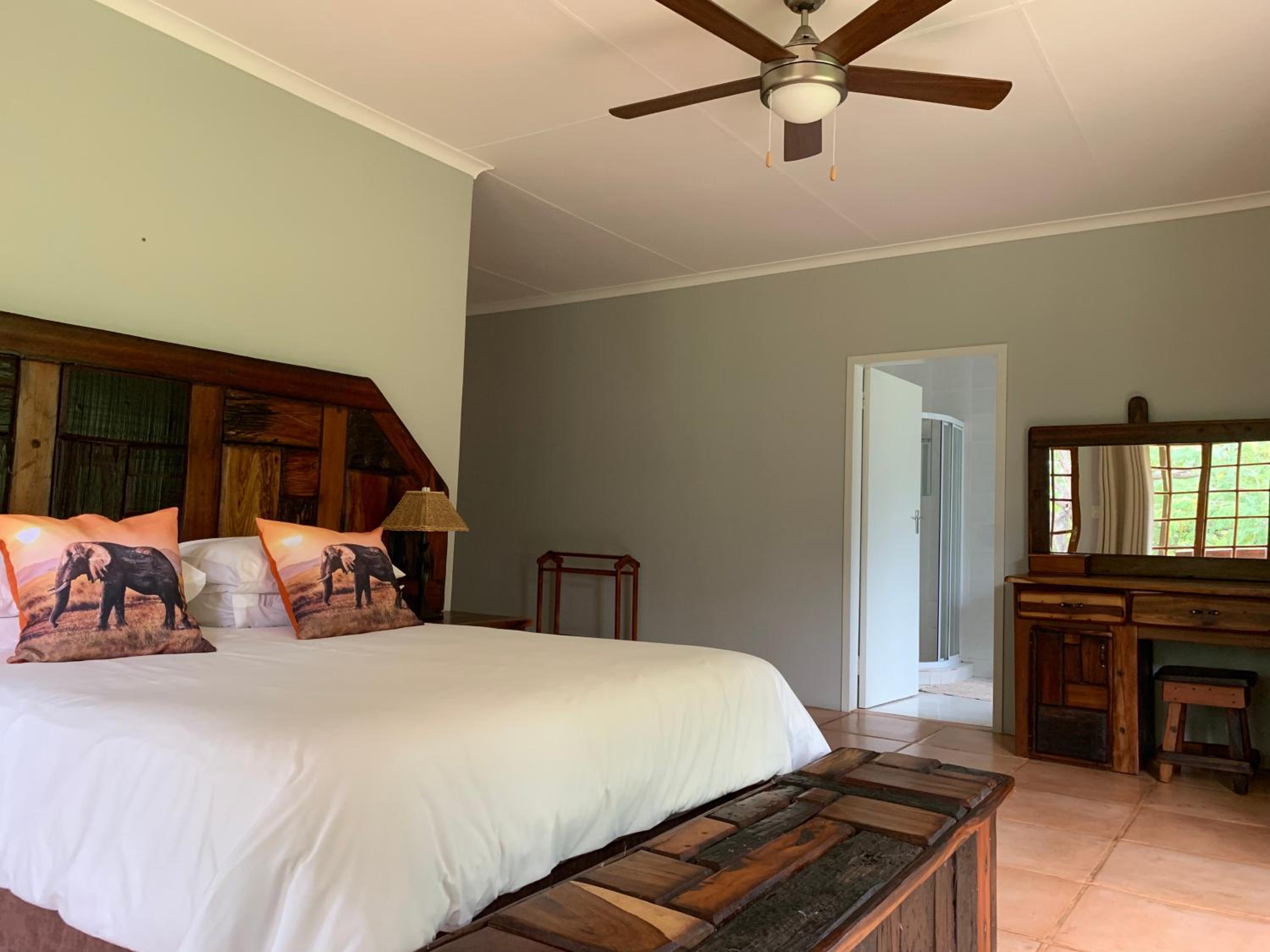 Double Room with Private Bathroom photo 1