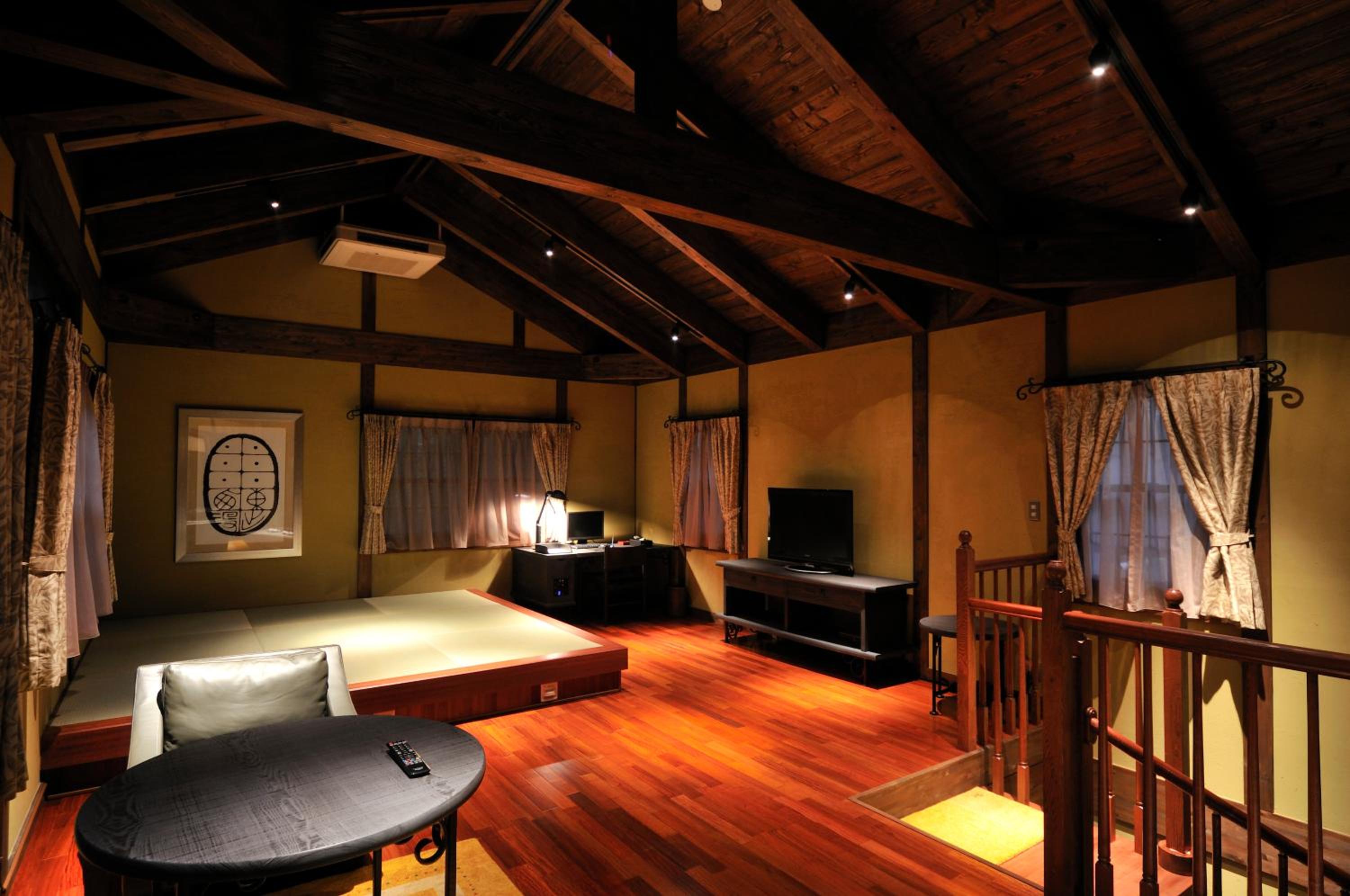 Maisonette (Room Only)
