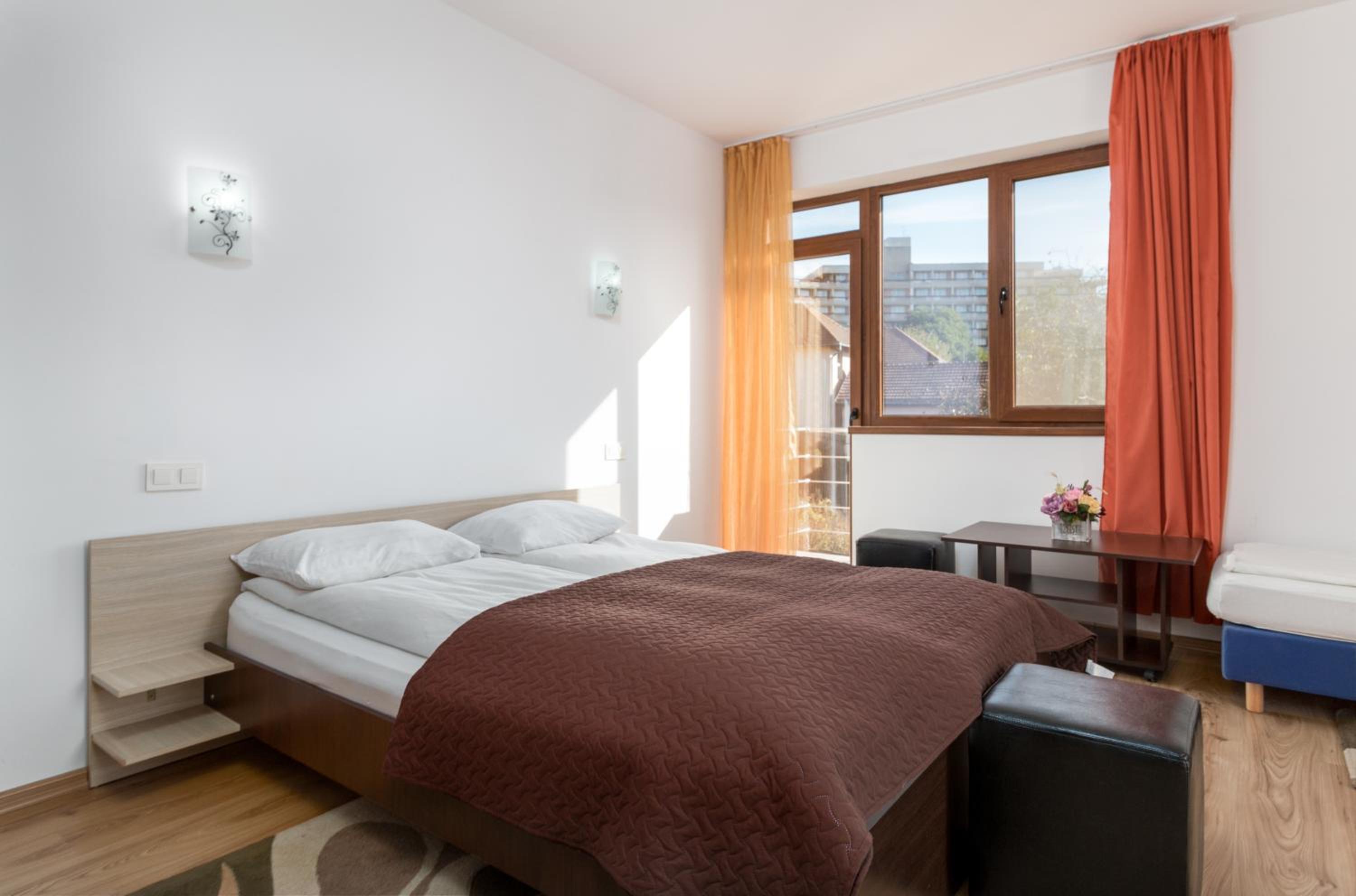 Standard Triple Room photo 2