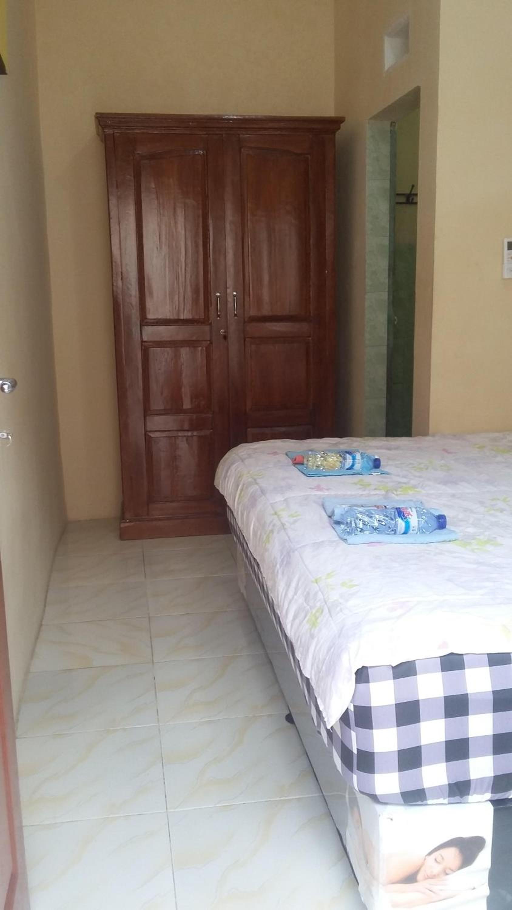 Standard Double Room - Photo 7