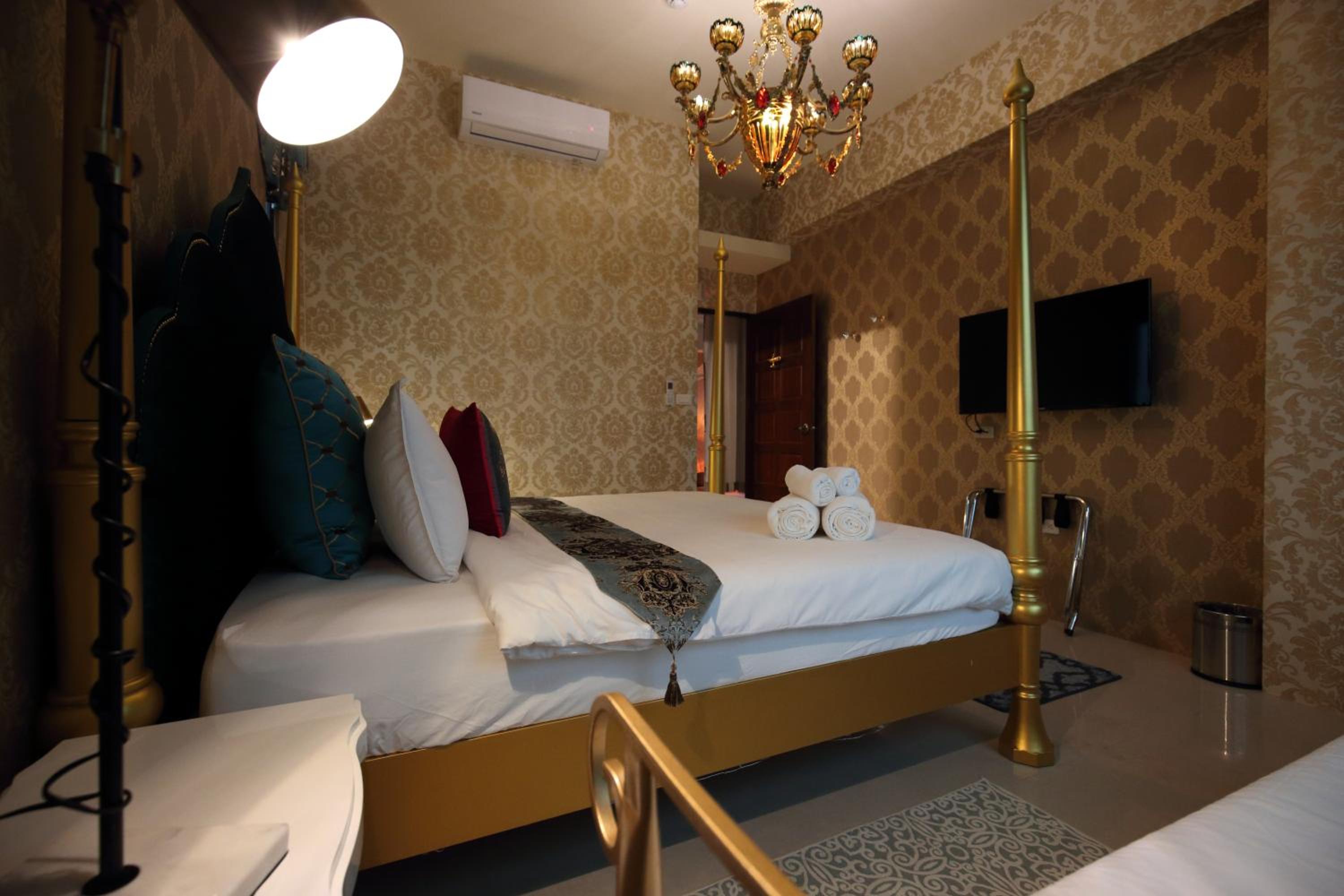 Queen Room - Photo 6