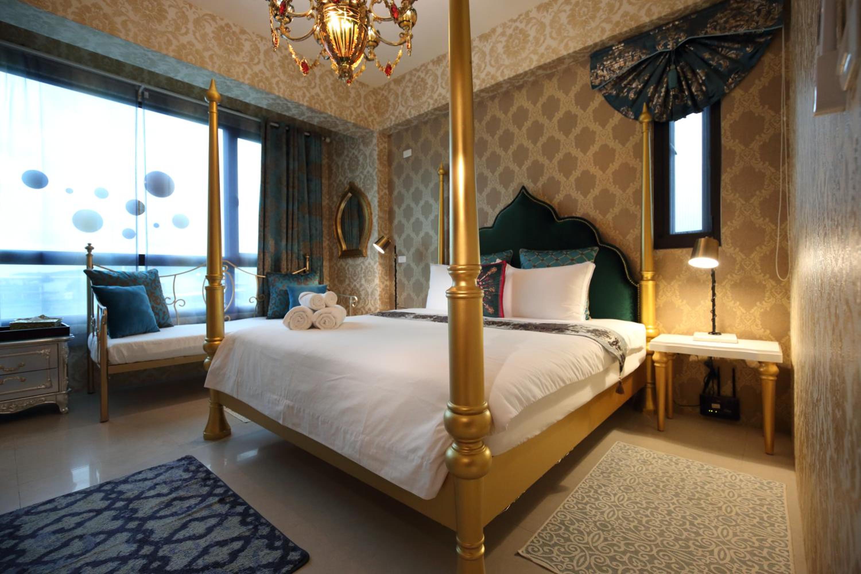 Queen Room - Photo 8