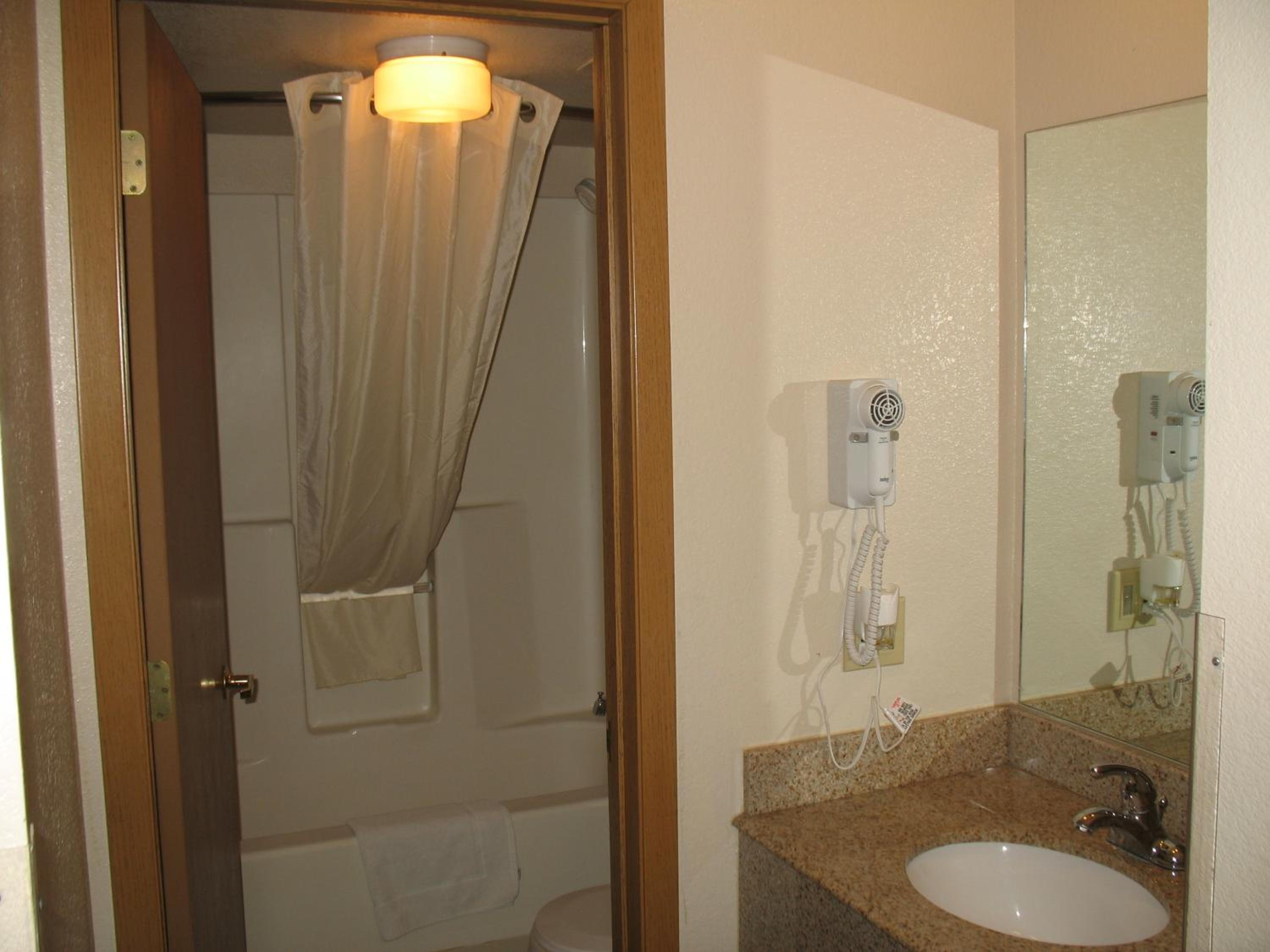 Deluxe King Room - Photo 2