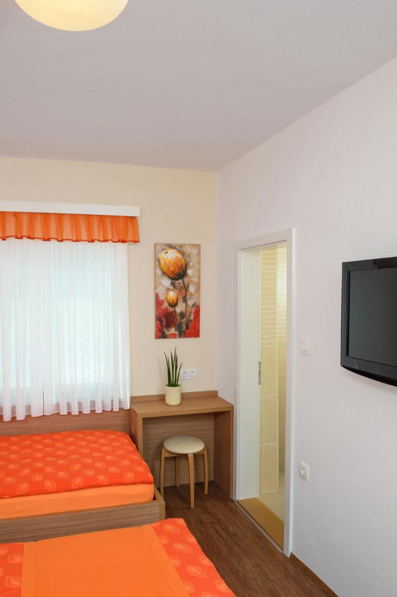 Double Room with Garden View photo 2