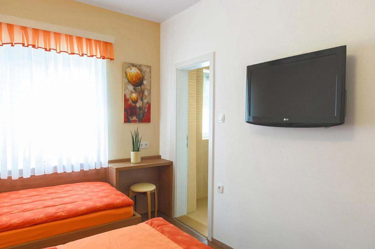 Double Room with Garden View photo 3