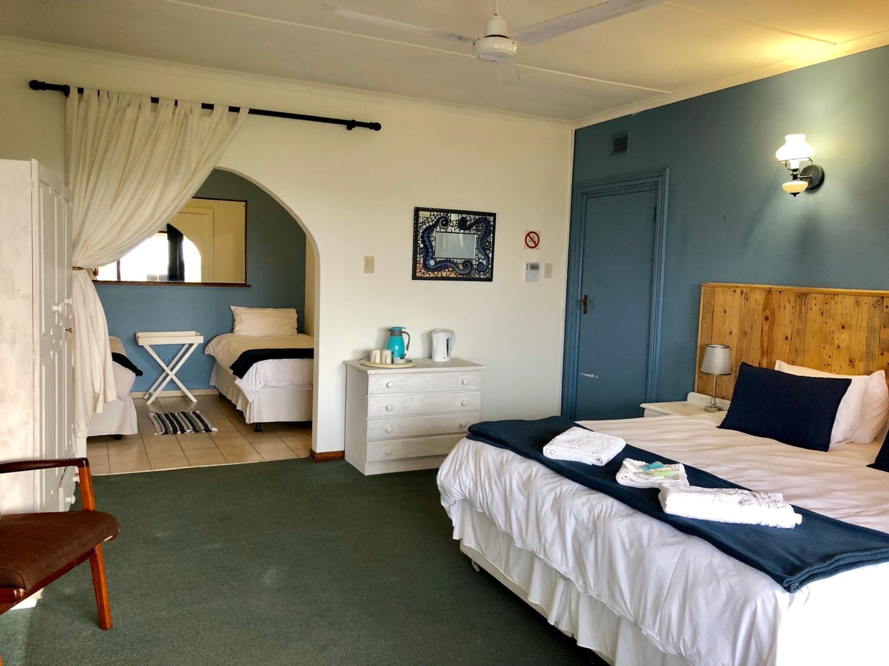 Two-Bedroom Suite - Photo 7